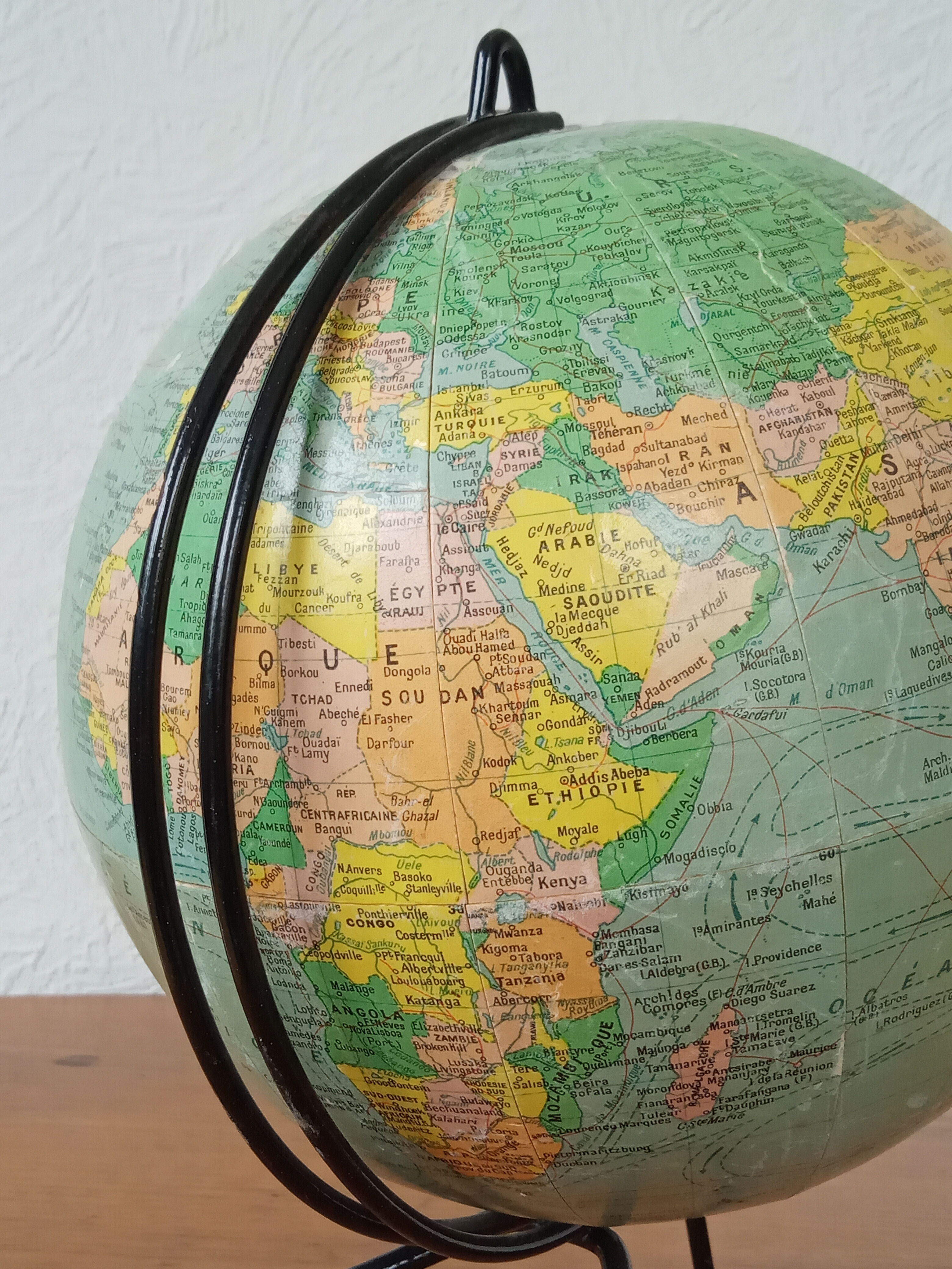 Girard and Barrère world map 60s