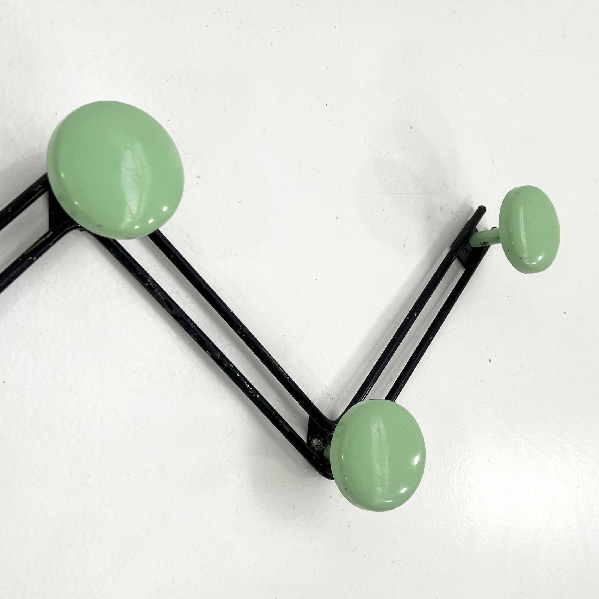 Metal zig zag wall coat rack, 1980s