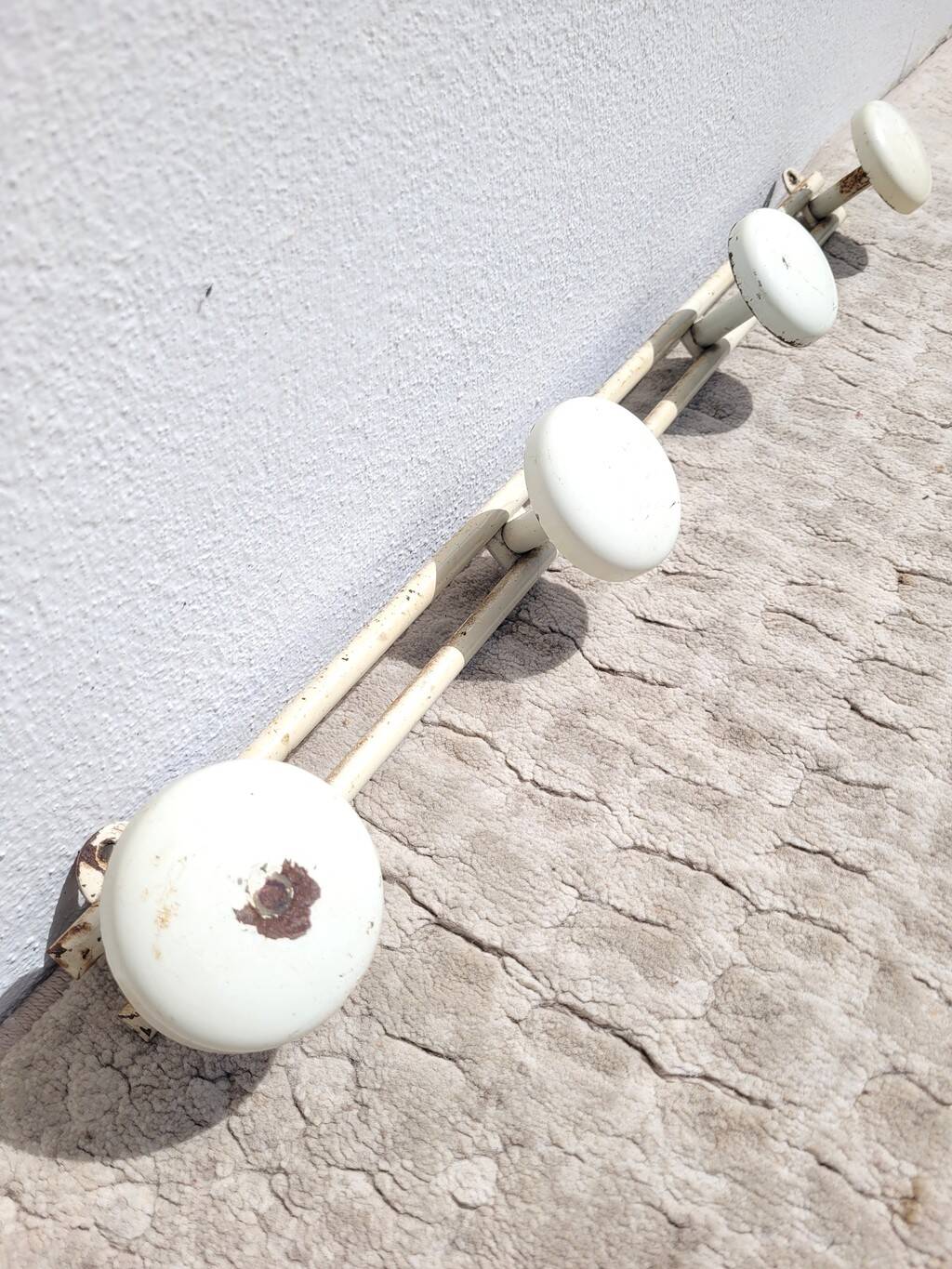 Vintage cream metal wall coat rack 4p