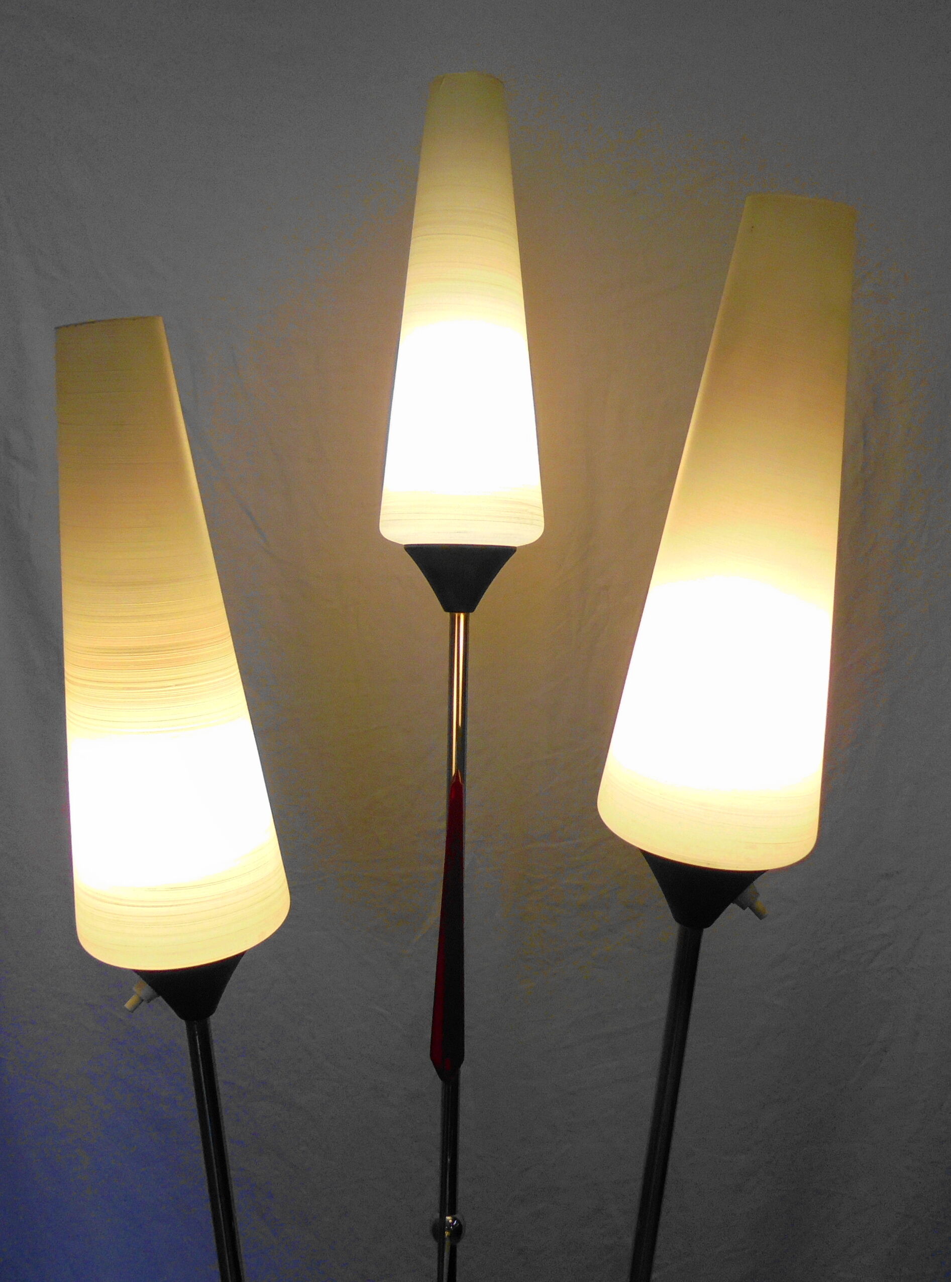 3-arm lamppost from the 1950s