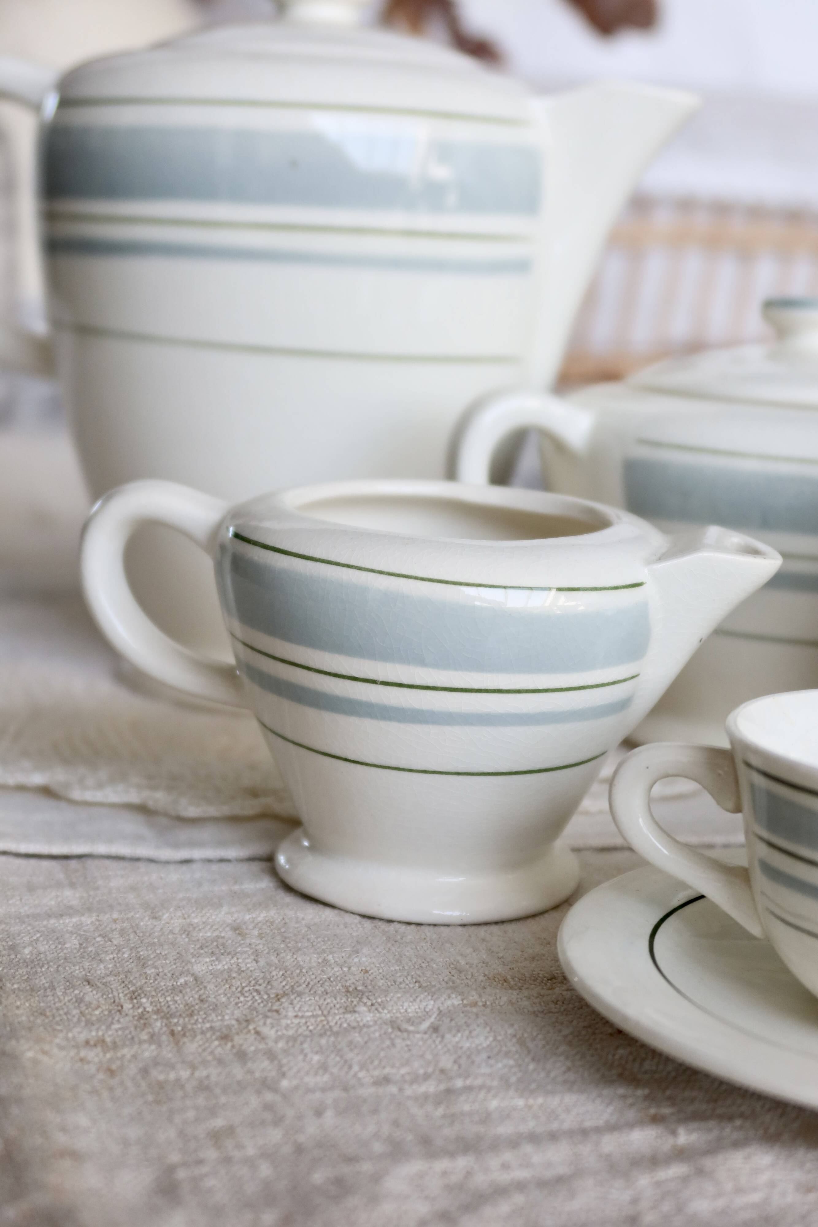 Vintage 10-person coffee set with Salins earthenware and geometric design