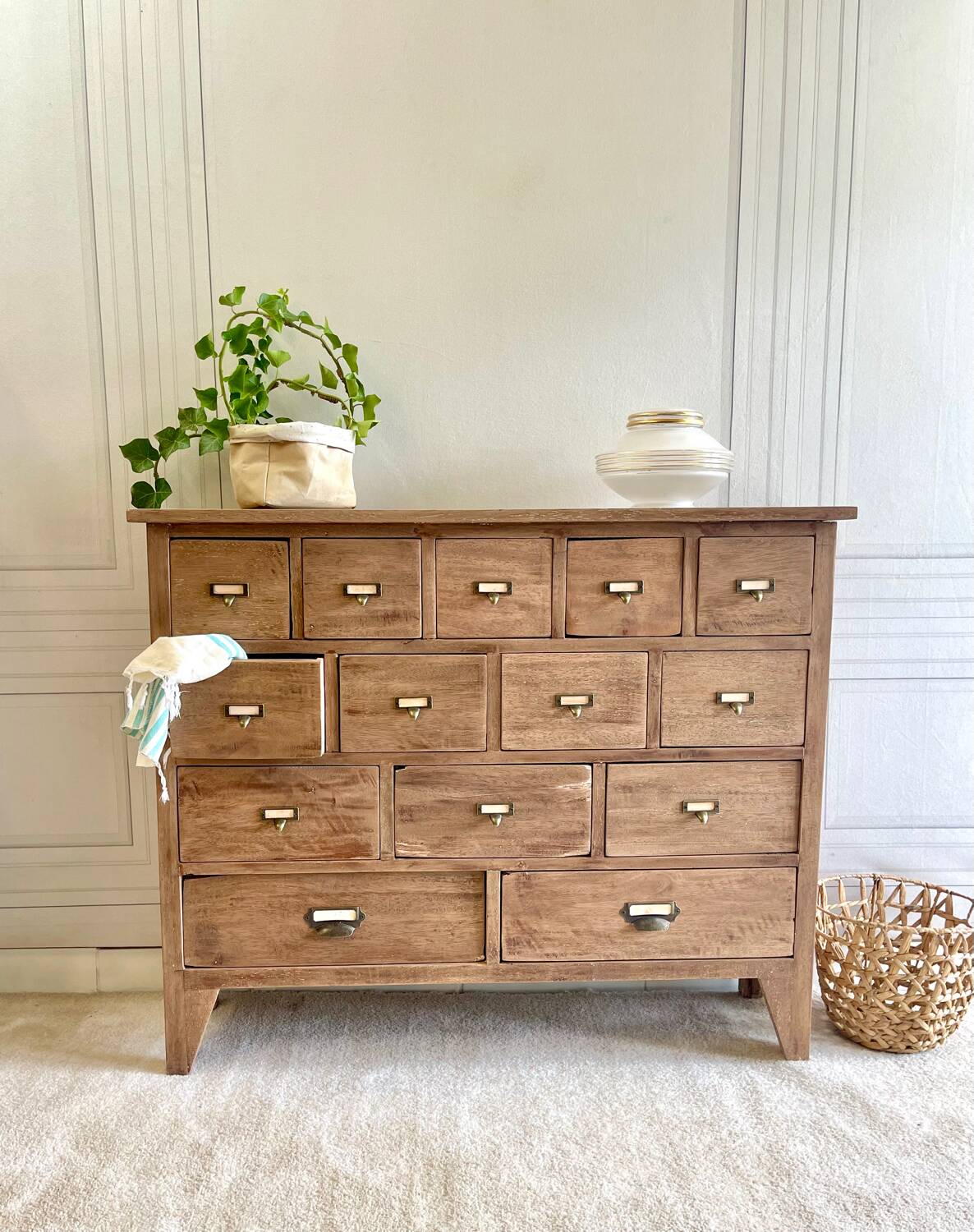 Console furniture trade