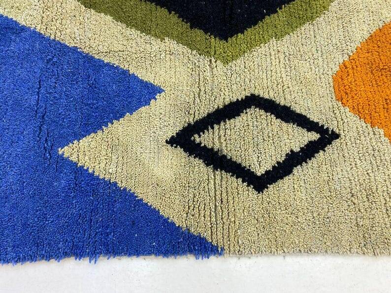 Traditional hand-woven Beni Ouraine rug, size 150 x 250 cm