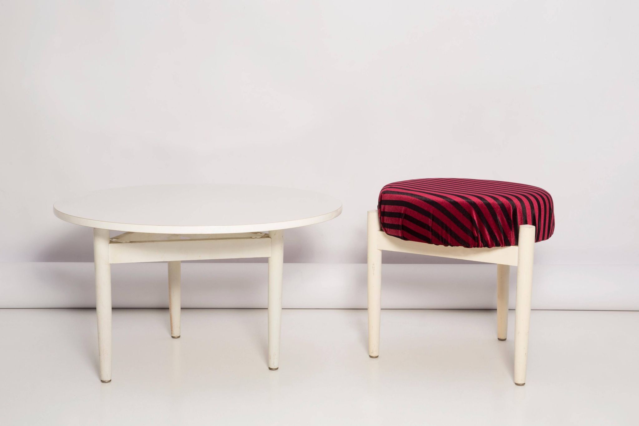 Tabouret et table vintage blanche, Danemark, 1960