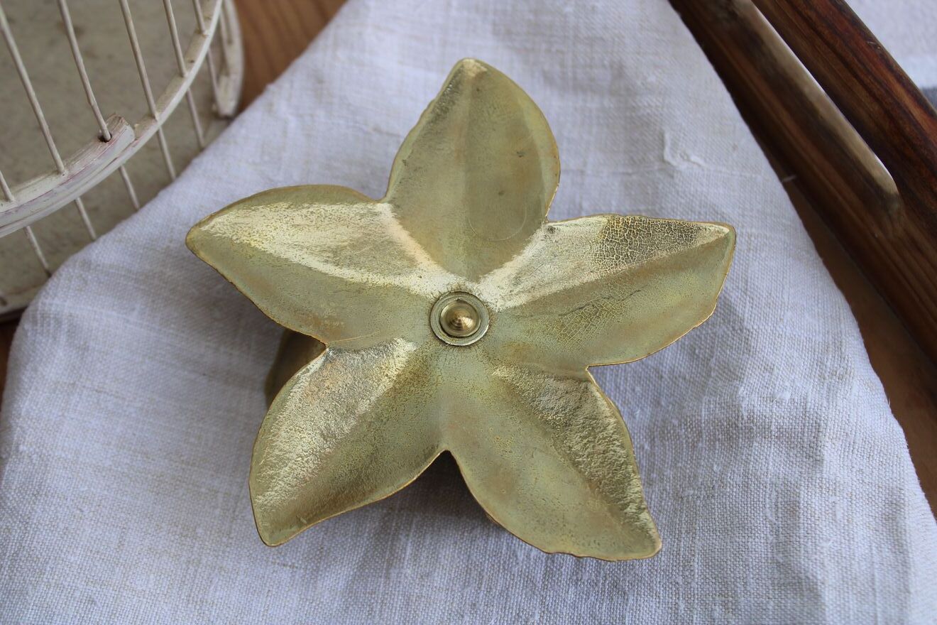 Golden candle holder