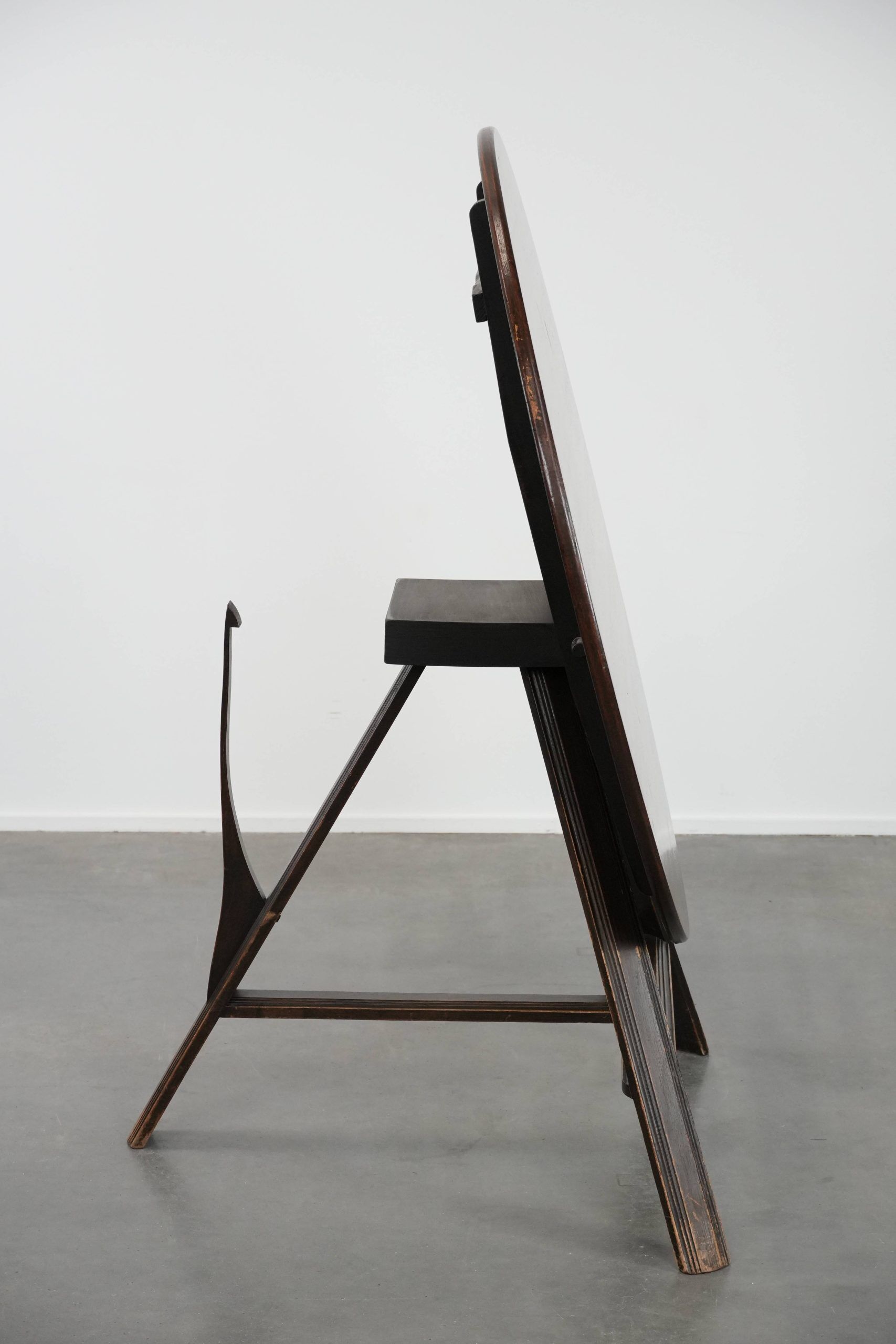 Dutch dining table/folding table from the 20th century 105cm diameter