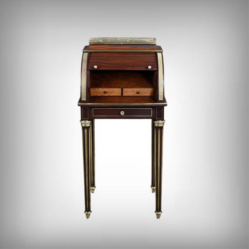 Small mahogany living room furniture, Louis XVI style – 2nd half of the 19th century.