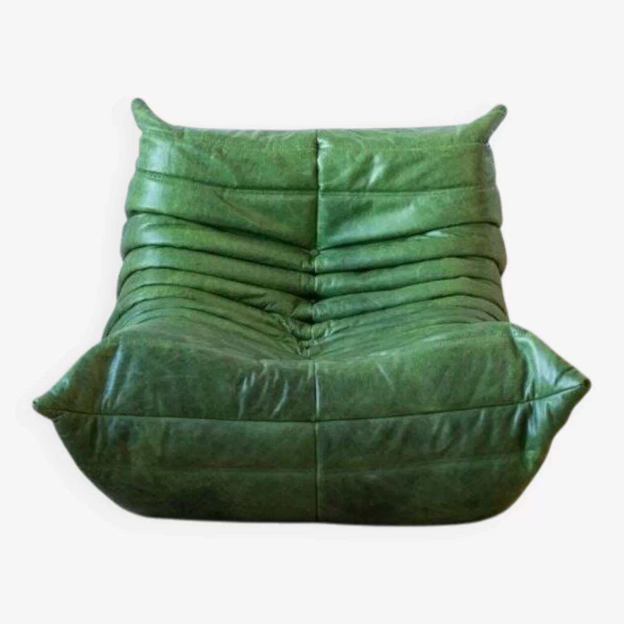 Fauteuil lounge Togo en cuir vert Dubaï par Michel Ducaroy pour Ligne Roset