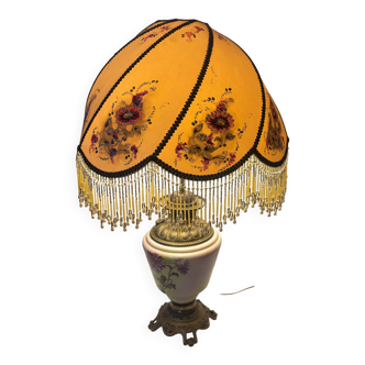 Imposing style lamp