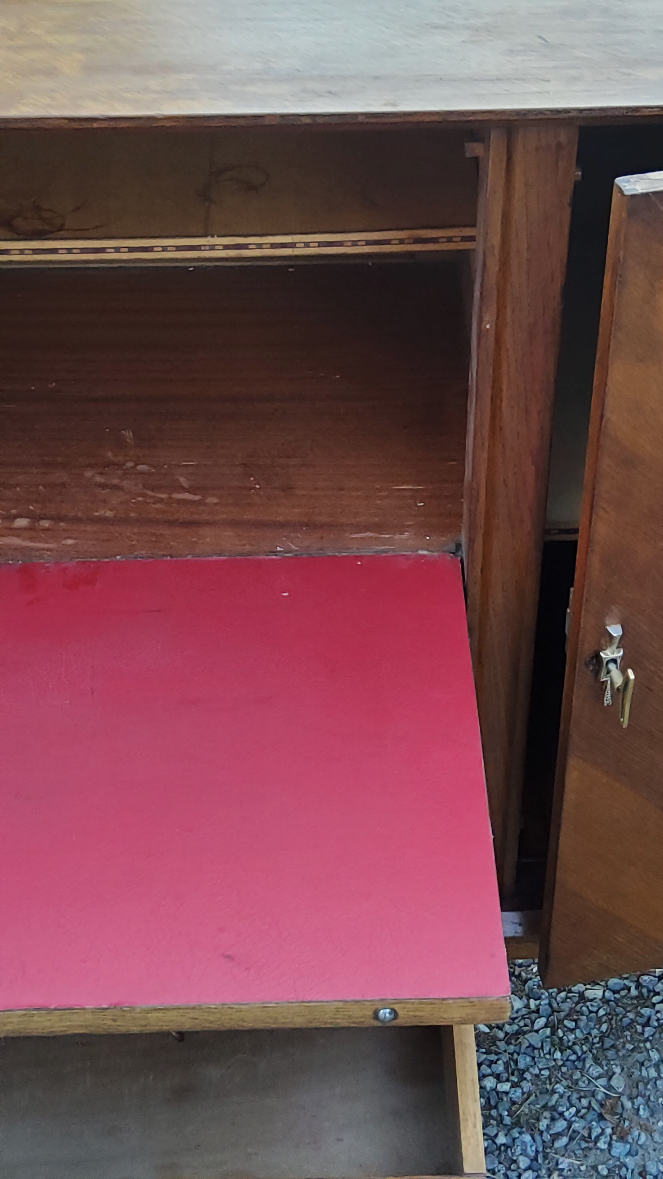 Vintage gold oak row feet compass from the 50s