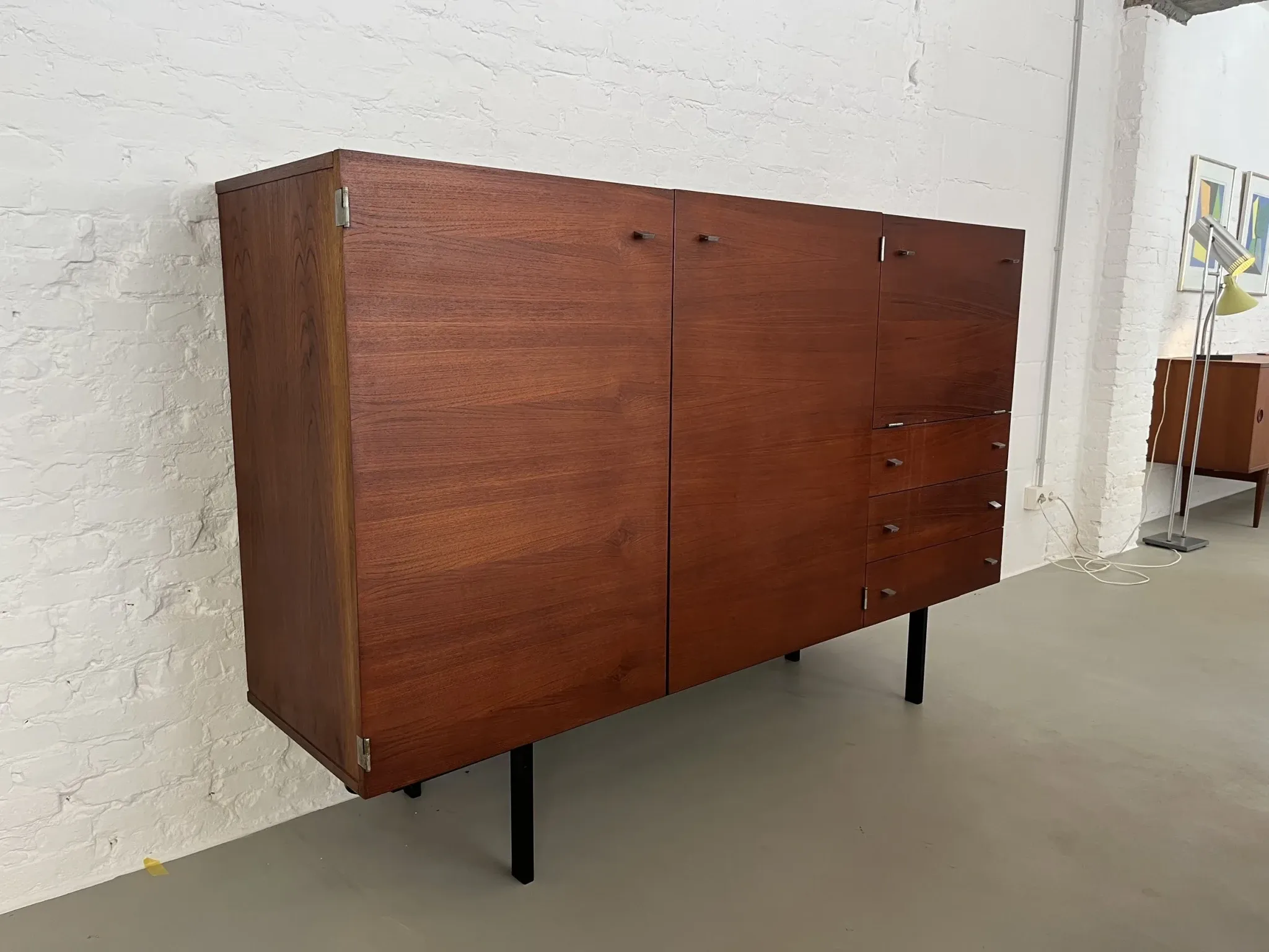 Buffet en teck par Pierre Guariche pour Meurop, 1961