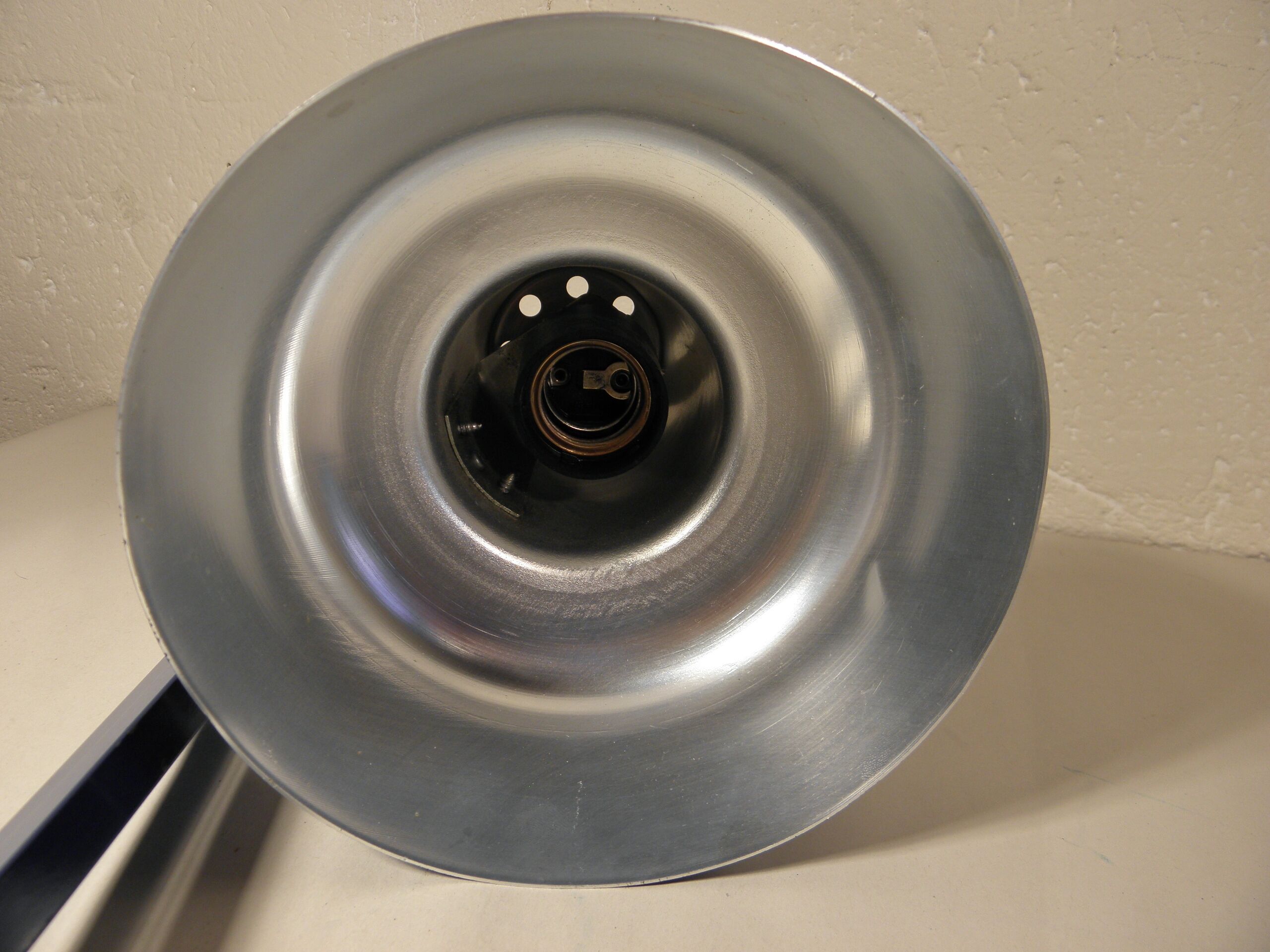 Architect's lamp in blue metal