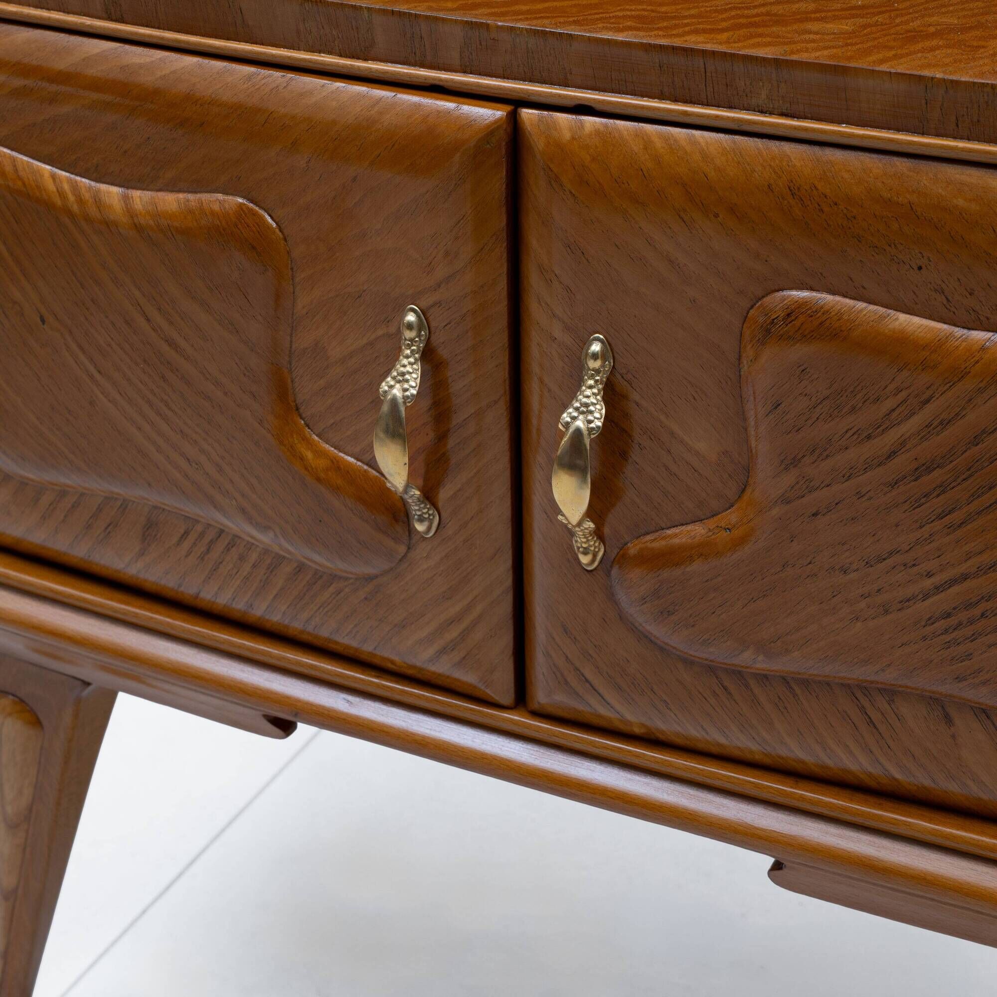 Pair of Mid-Century Modern Italian Ashwood Nightstands, 1950s