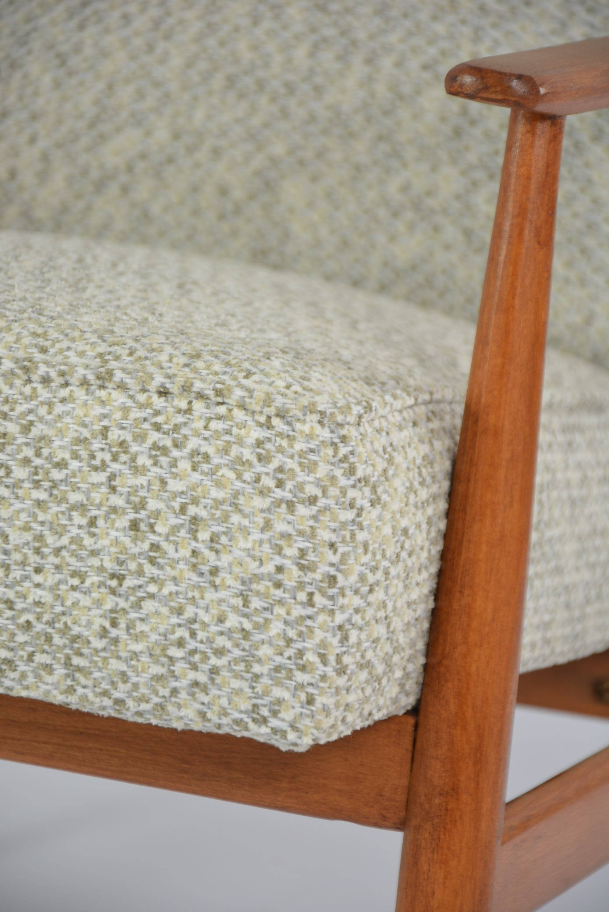 Fox armchair mottled beige green