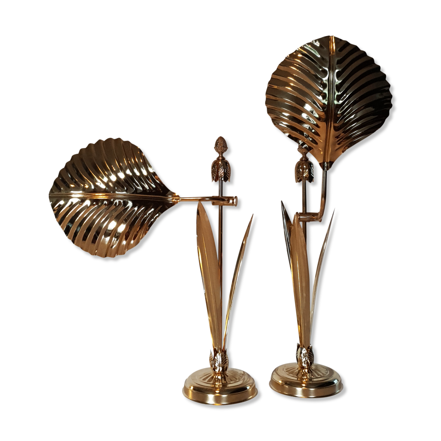 Pair of lamps, 80