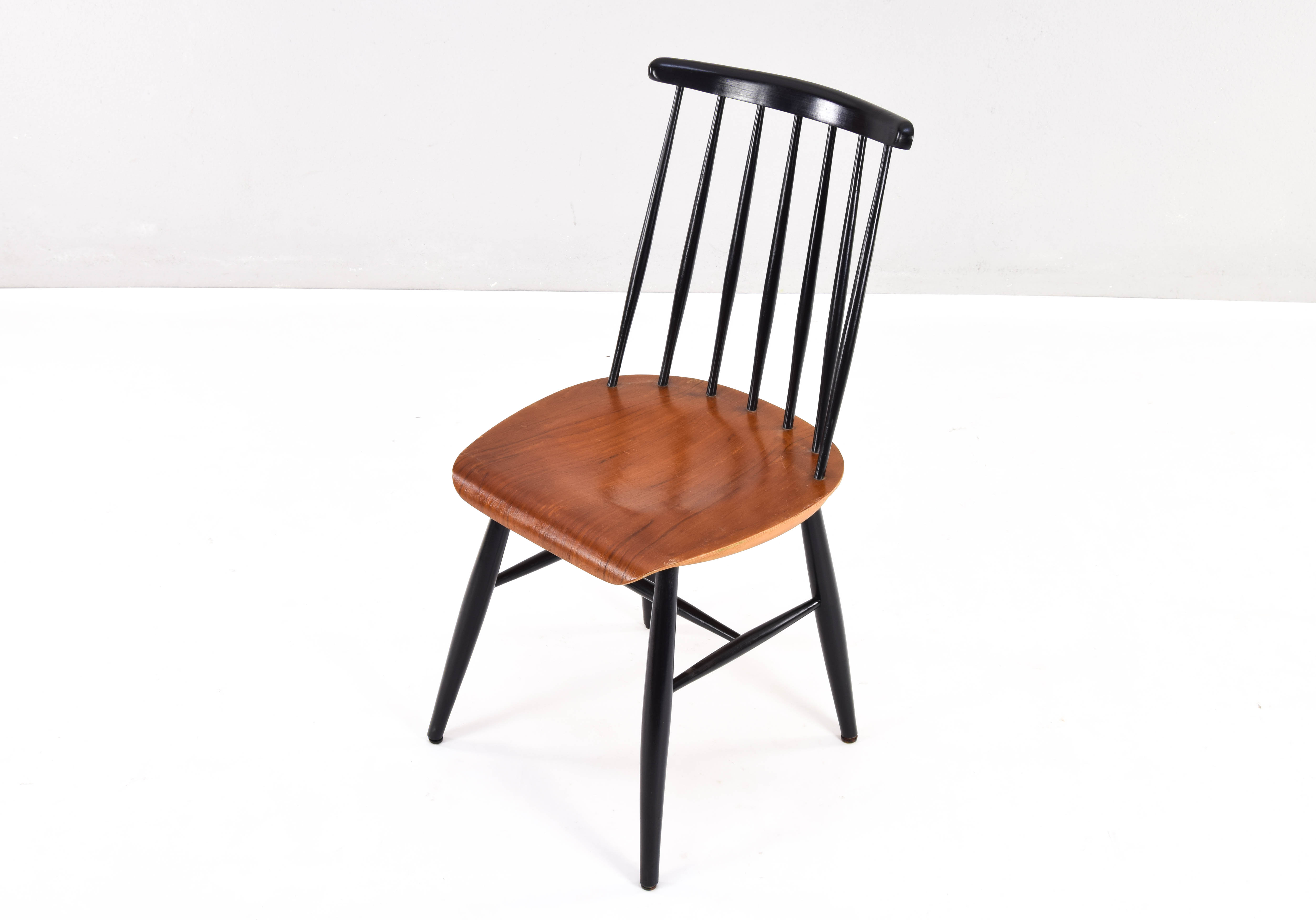 Four Mid Century Scandinavian Modern Fanett Dining Chairs by Ilmari Tapiovaara