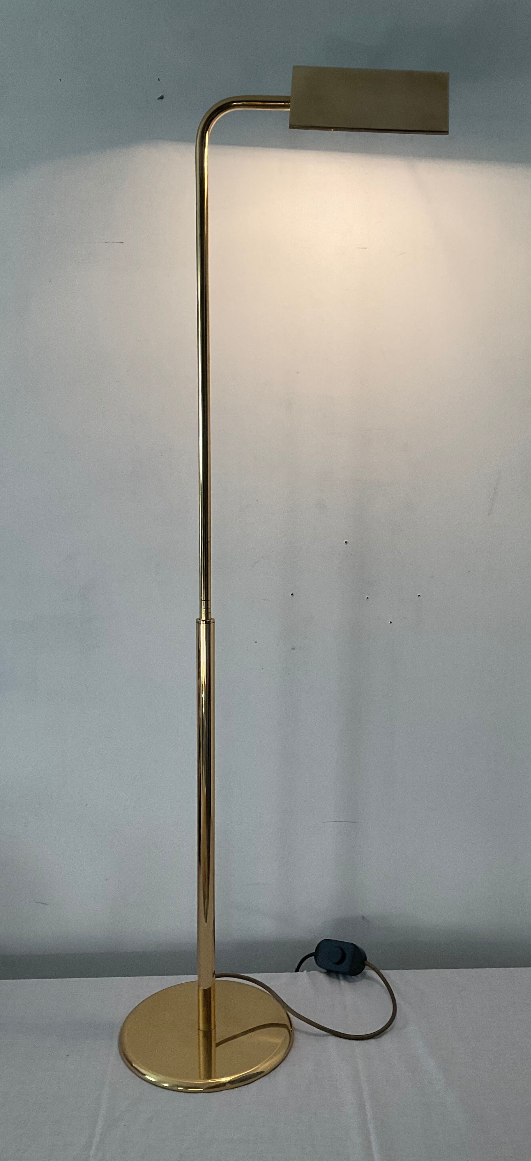 Floor lamp reader of the 70s in brass