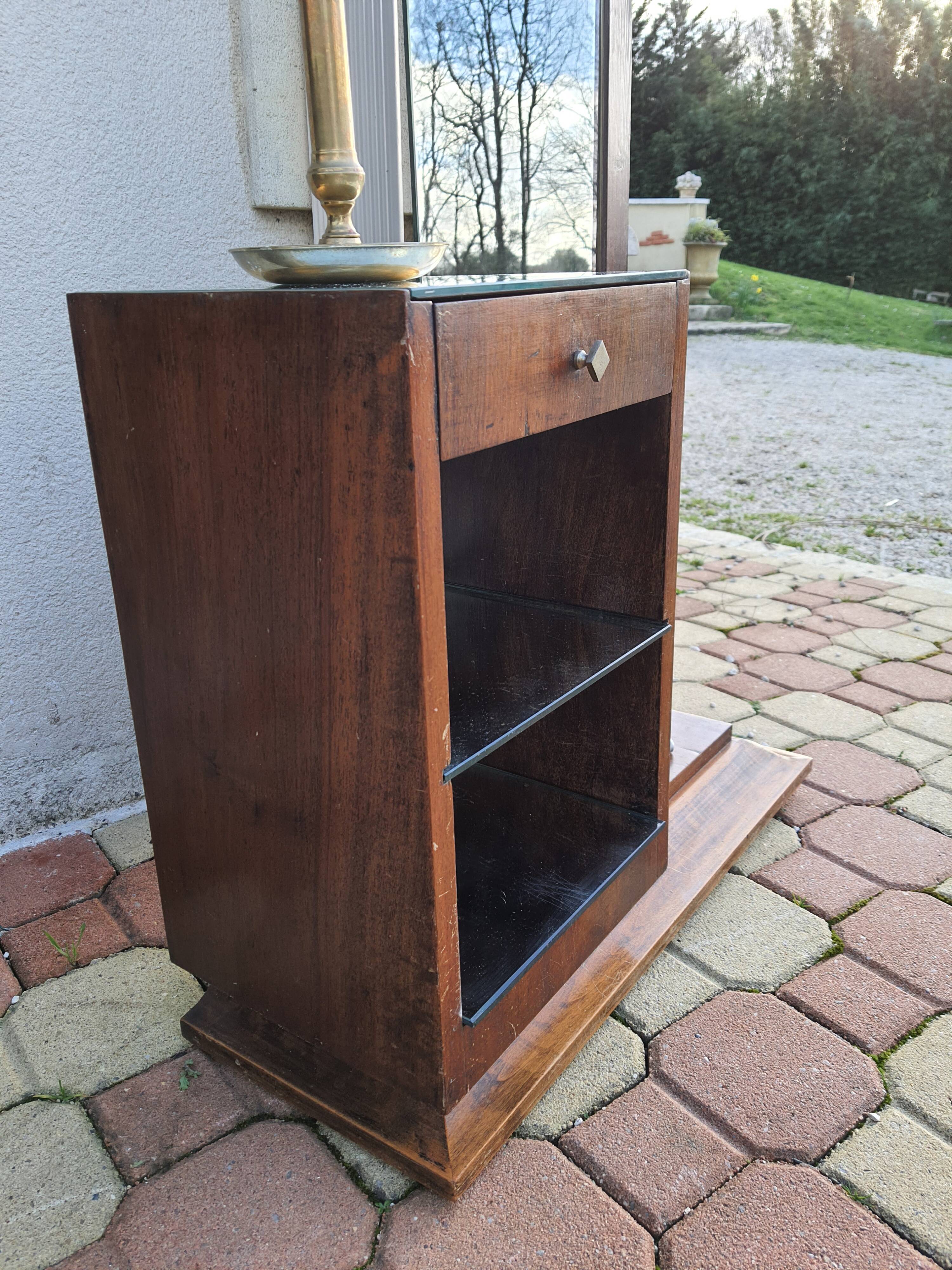 Vintage psyche hairdresser