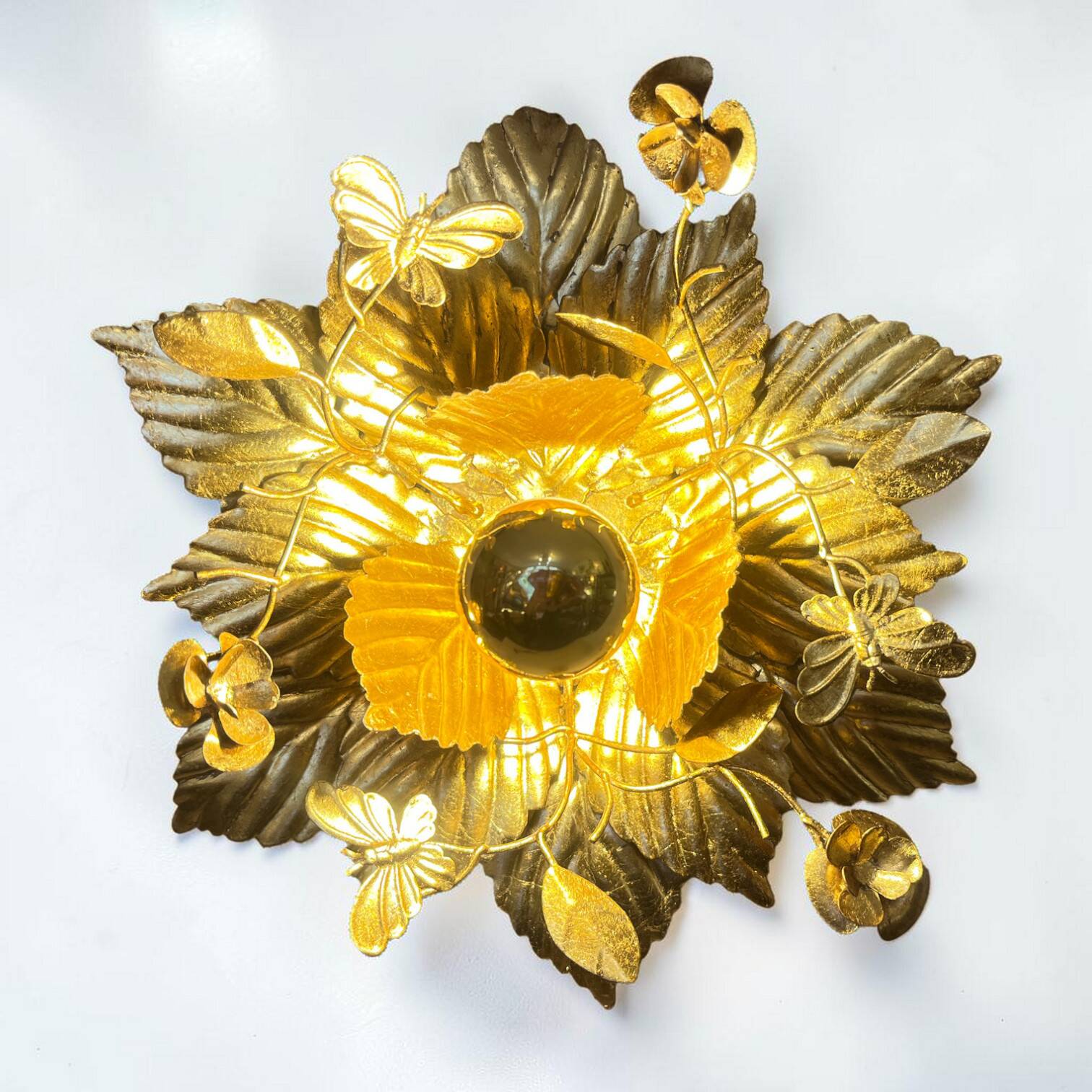 Vintage gold leaf metal flower wall light Florentine wall sconce