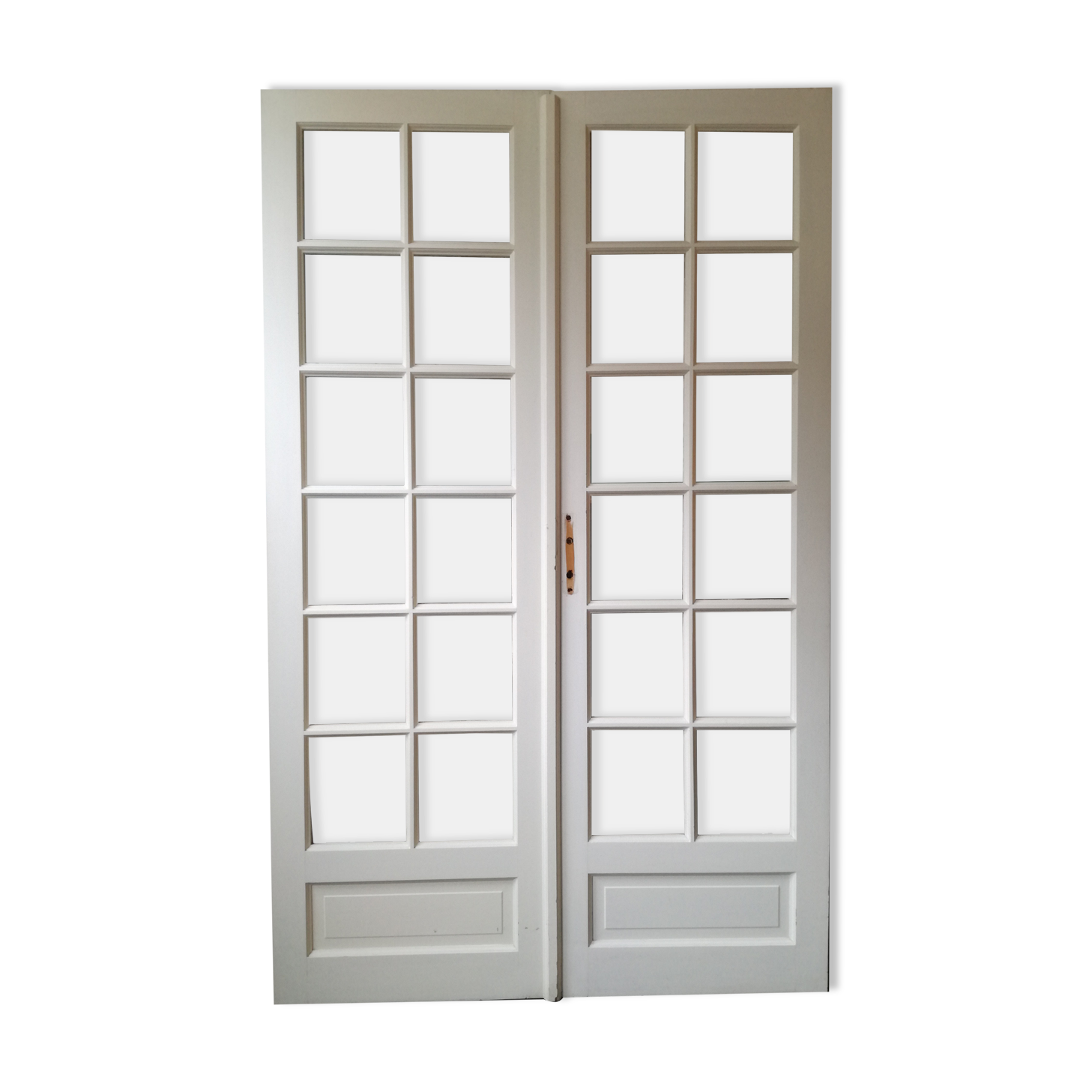 Double glass door small tiles