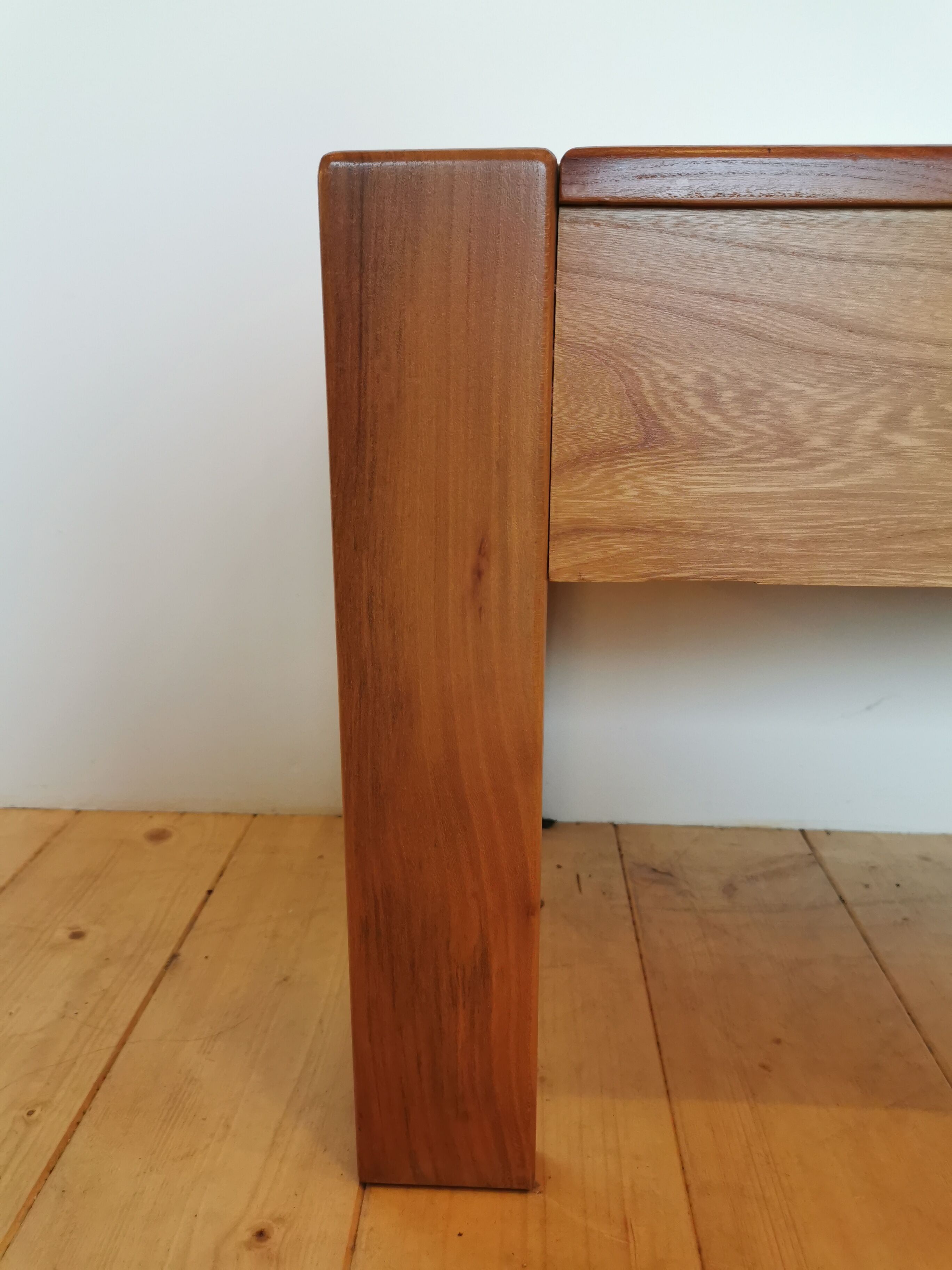Paire de chevets en orme Maison Regain