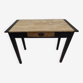 Table or desk with a wooden drawer – Completely revamped