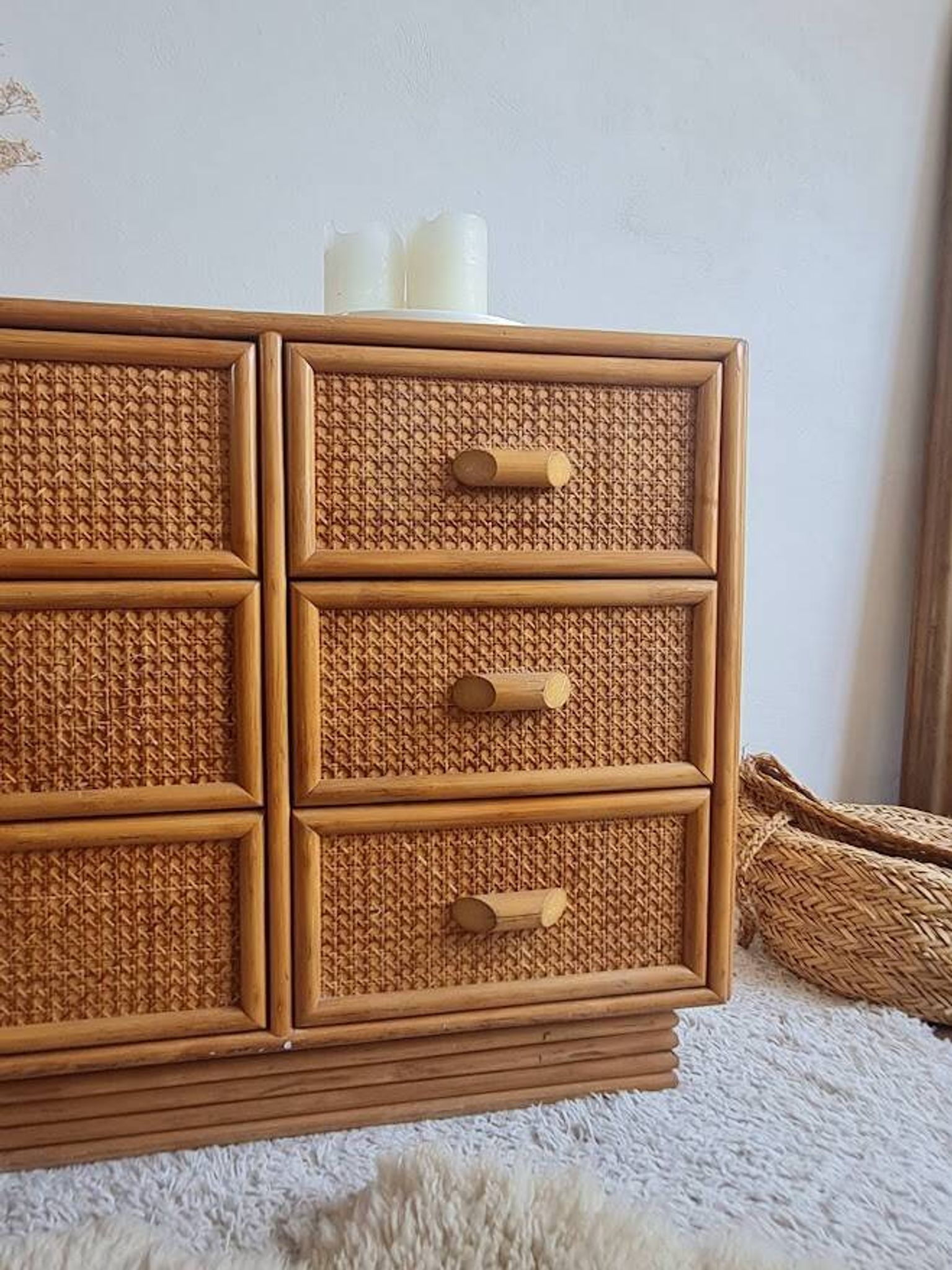 Commode en rotin, circa 1960