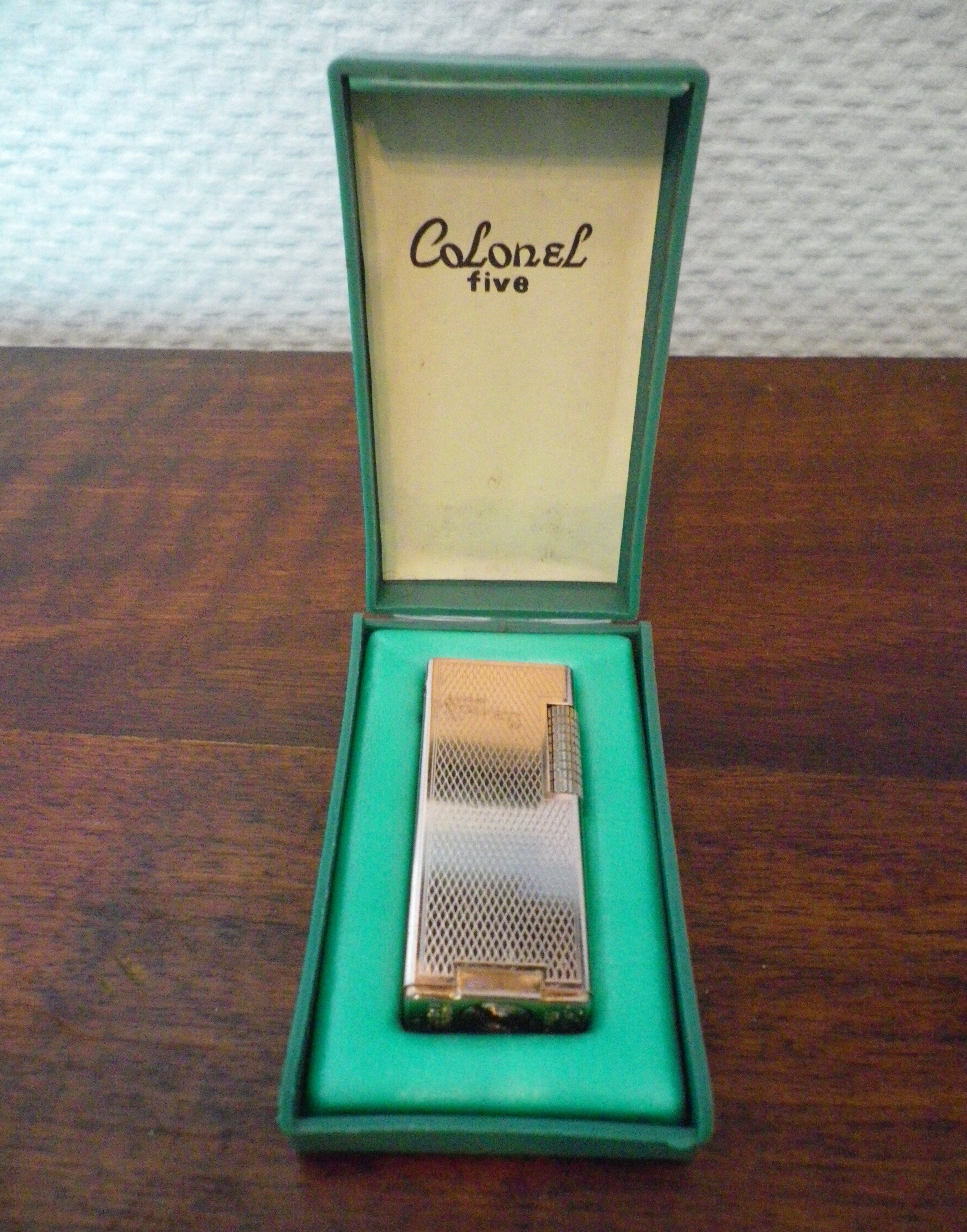 Vintage lighter "Colonel Five", gold metal, with original box