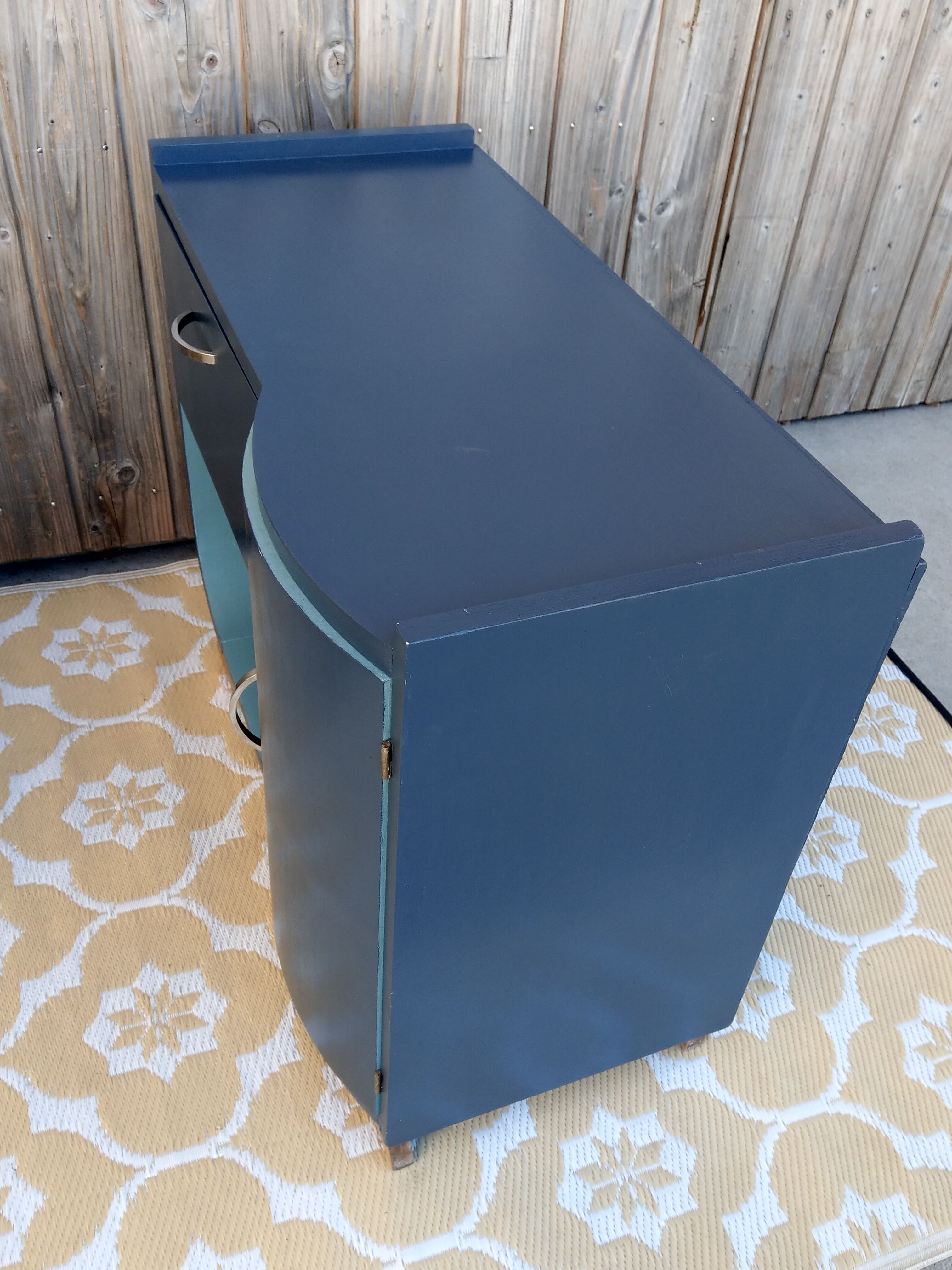 Extra furniture, bar, record player