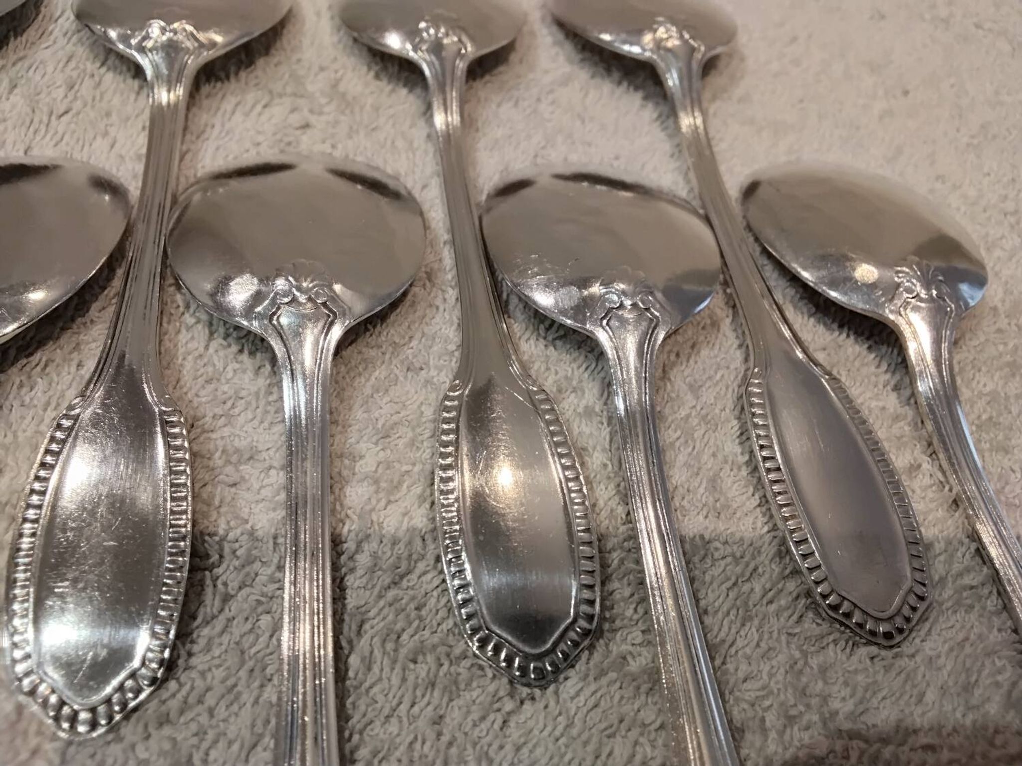 10 silver-plated metal ice scoops, silversmith Saglier Frères, gadroons