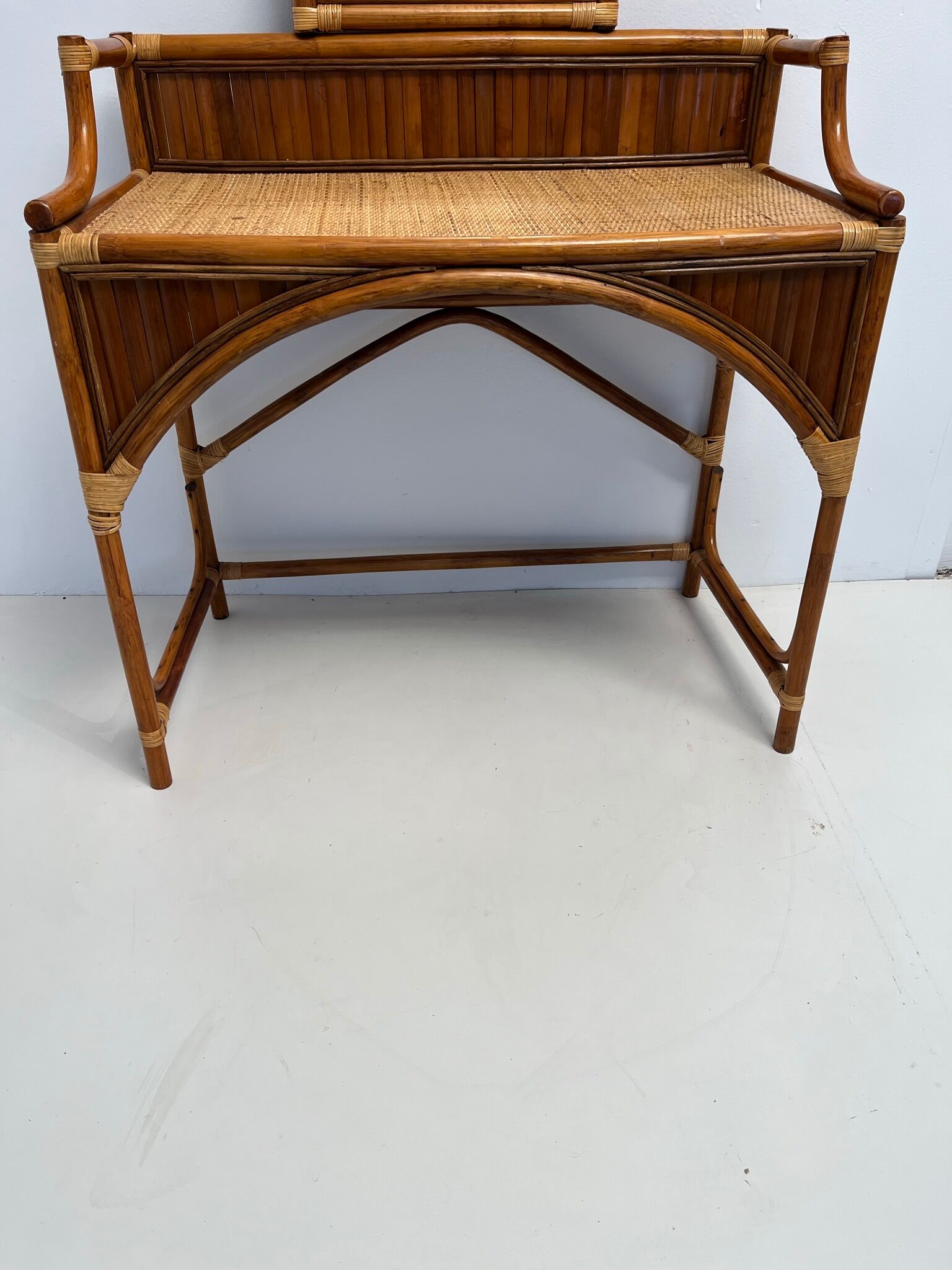 Coiffeuse bureau en rotin et bambou vintage