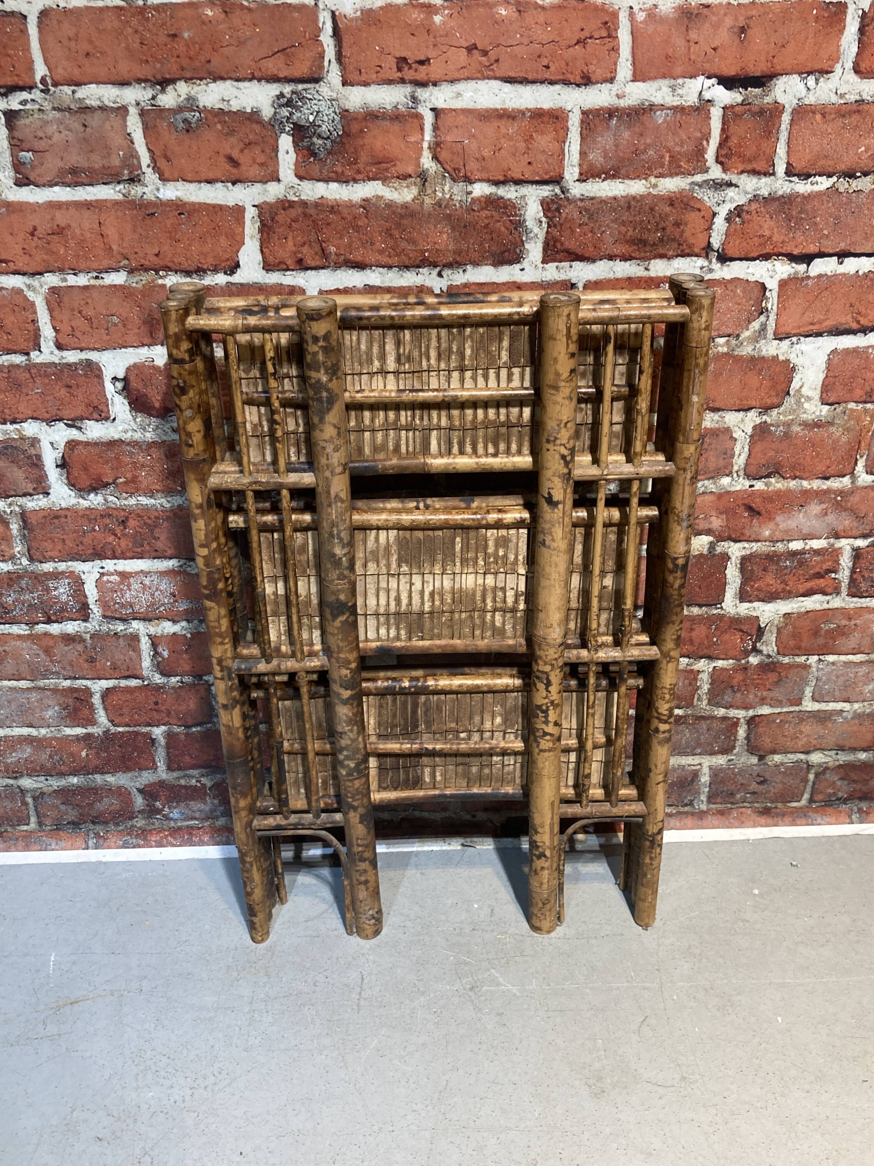 Foldable bamboo shelf