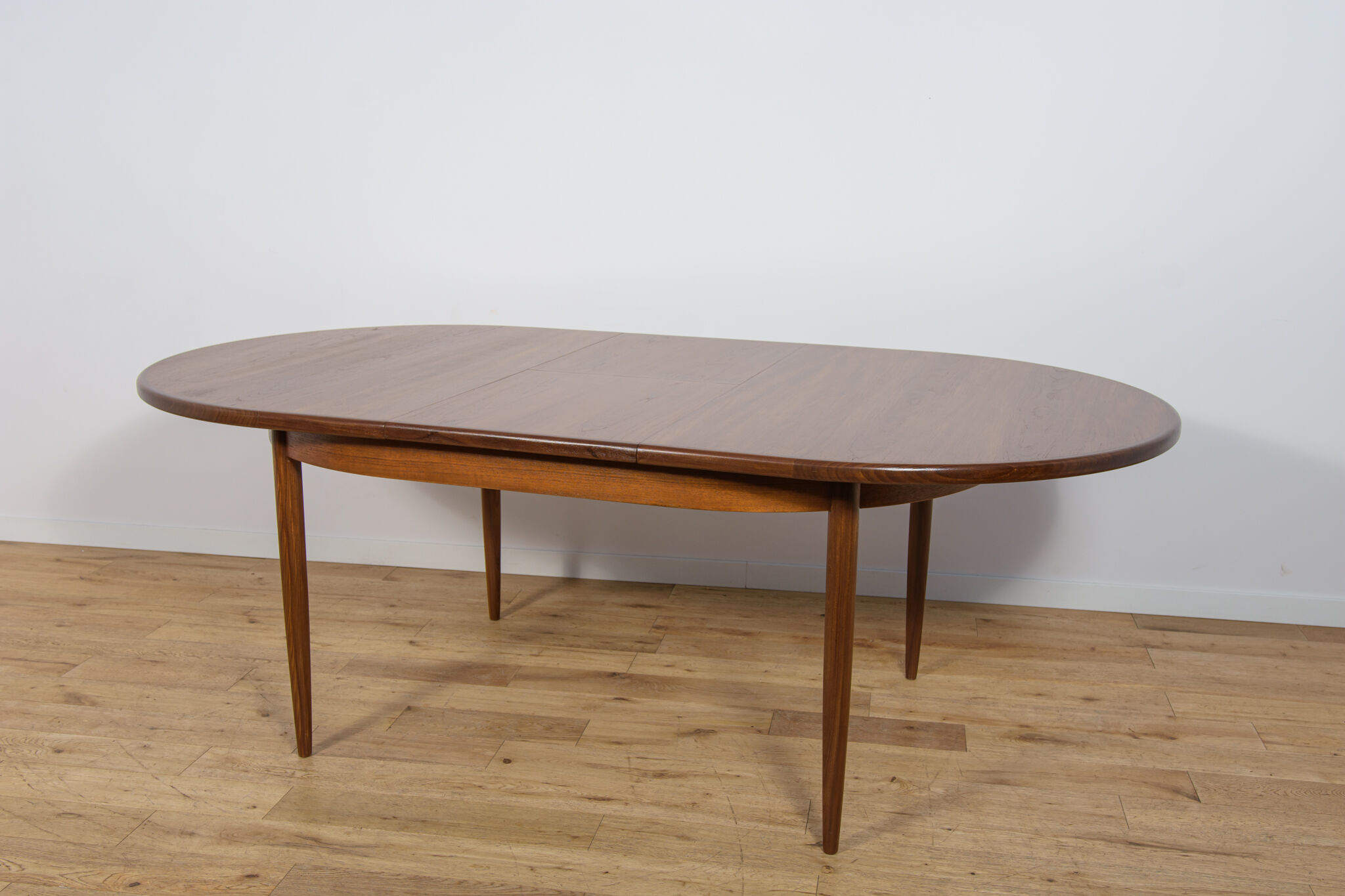 Mid-Century Modern Teak Oval Dining Table from G-Plan, United Kingdom, 1960s