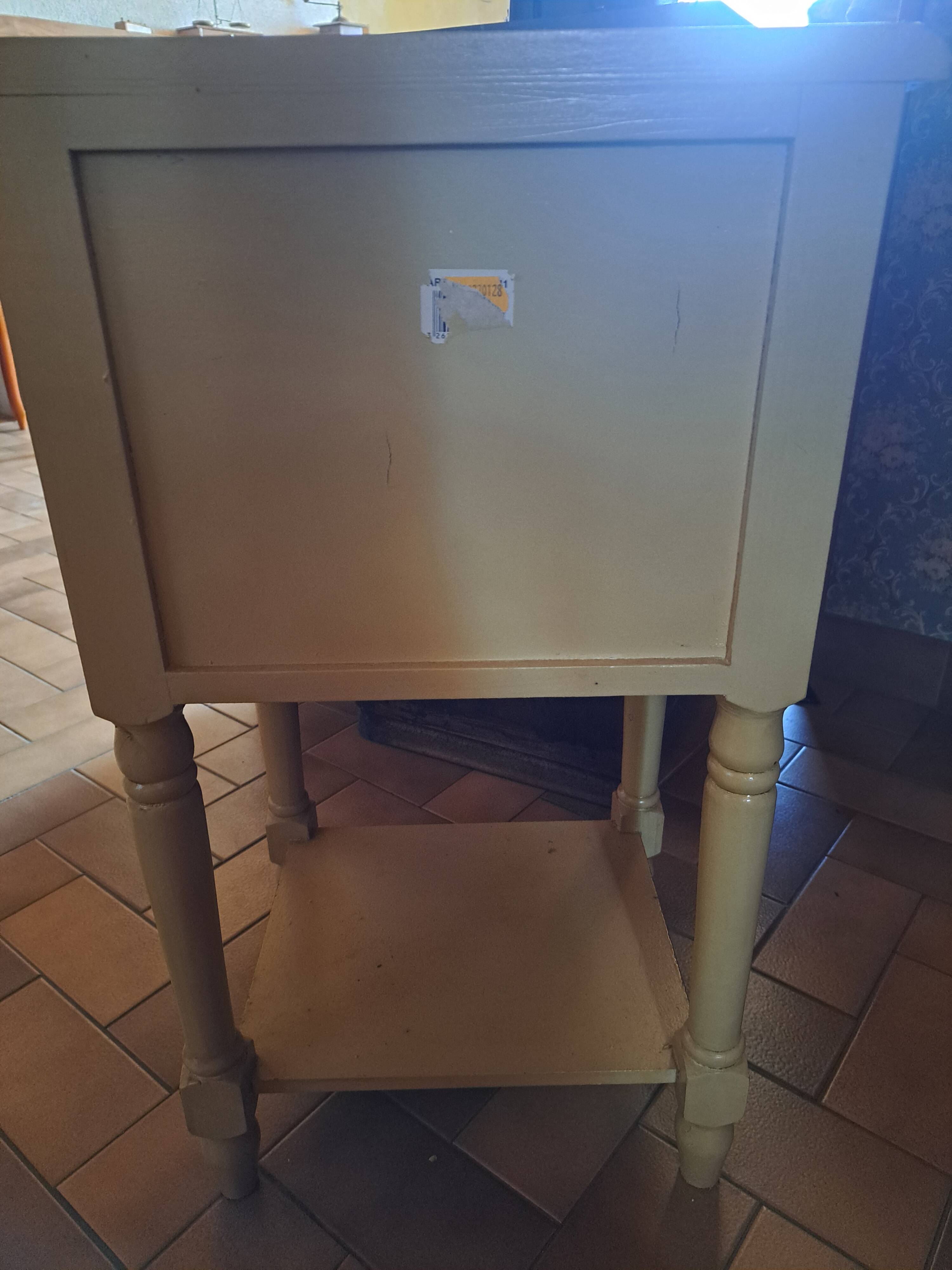 table chevet