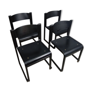 Set de 4 chaises piétement traineau hêtre noir empilables