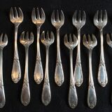 12 oyster forks & box