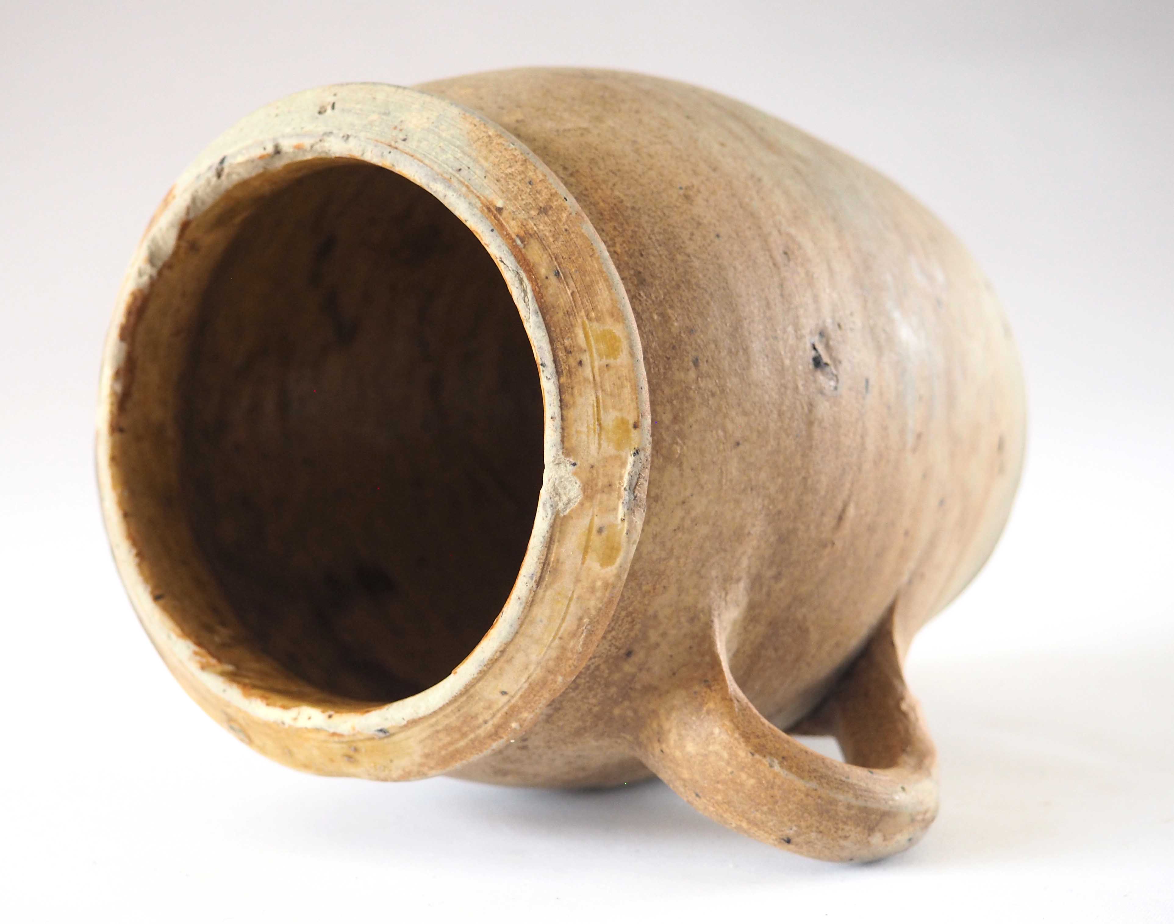 Raw handle pot