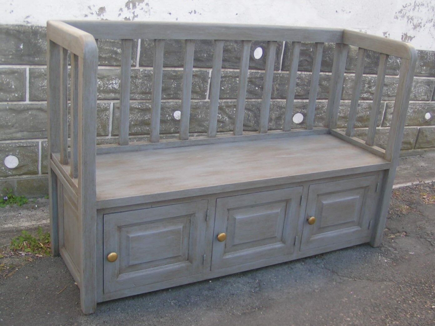 Chest bench