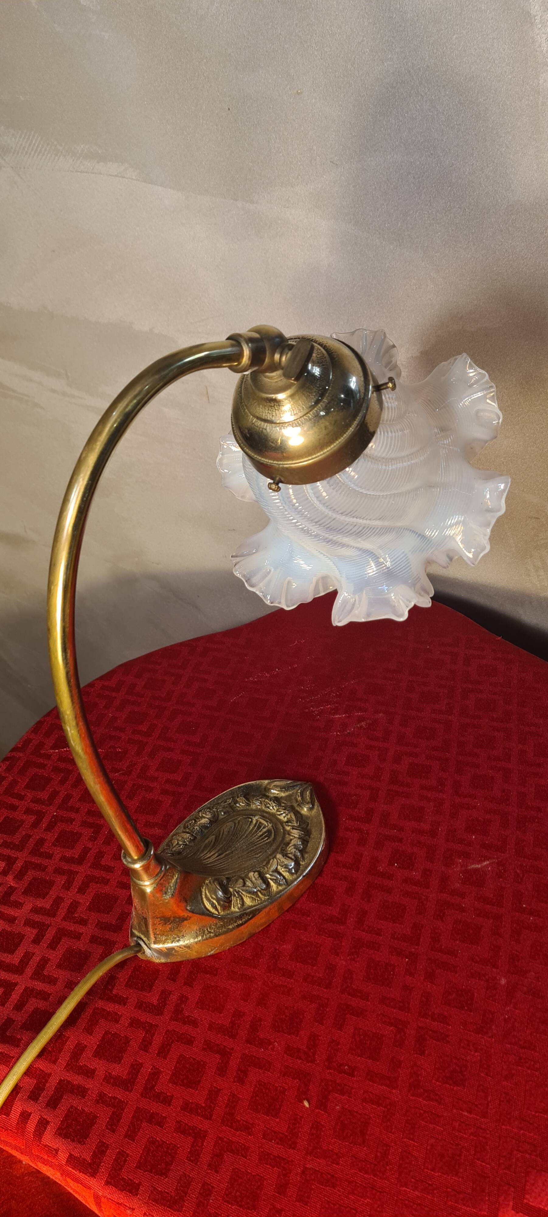 brass and bronze desk lamp superb tulip glass 1920 elec ok 35x25