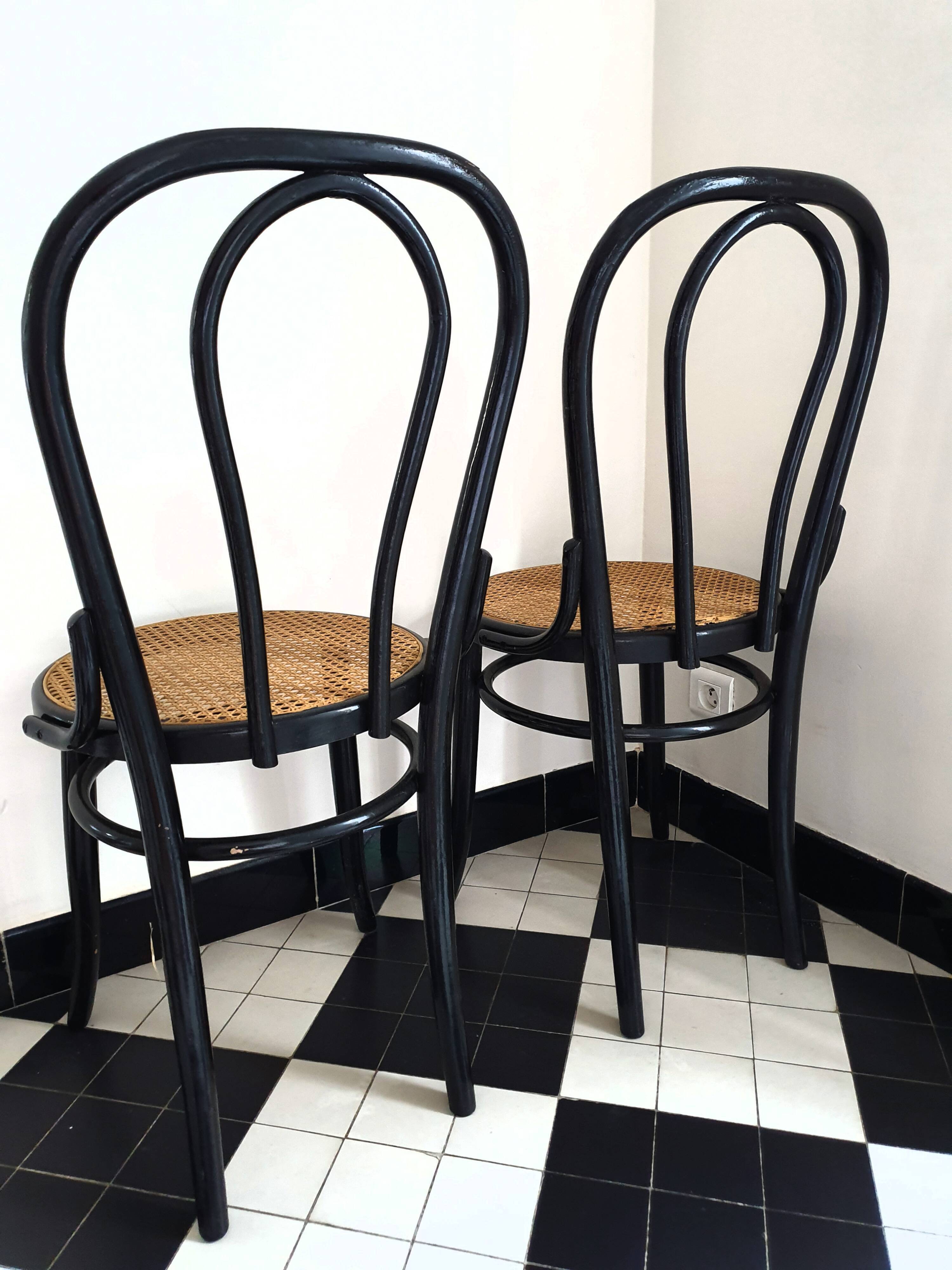 Chaises bistrot vintage