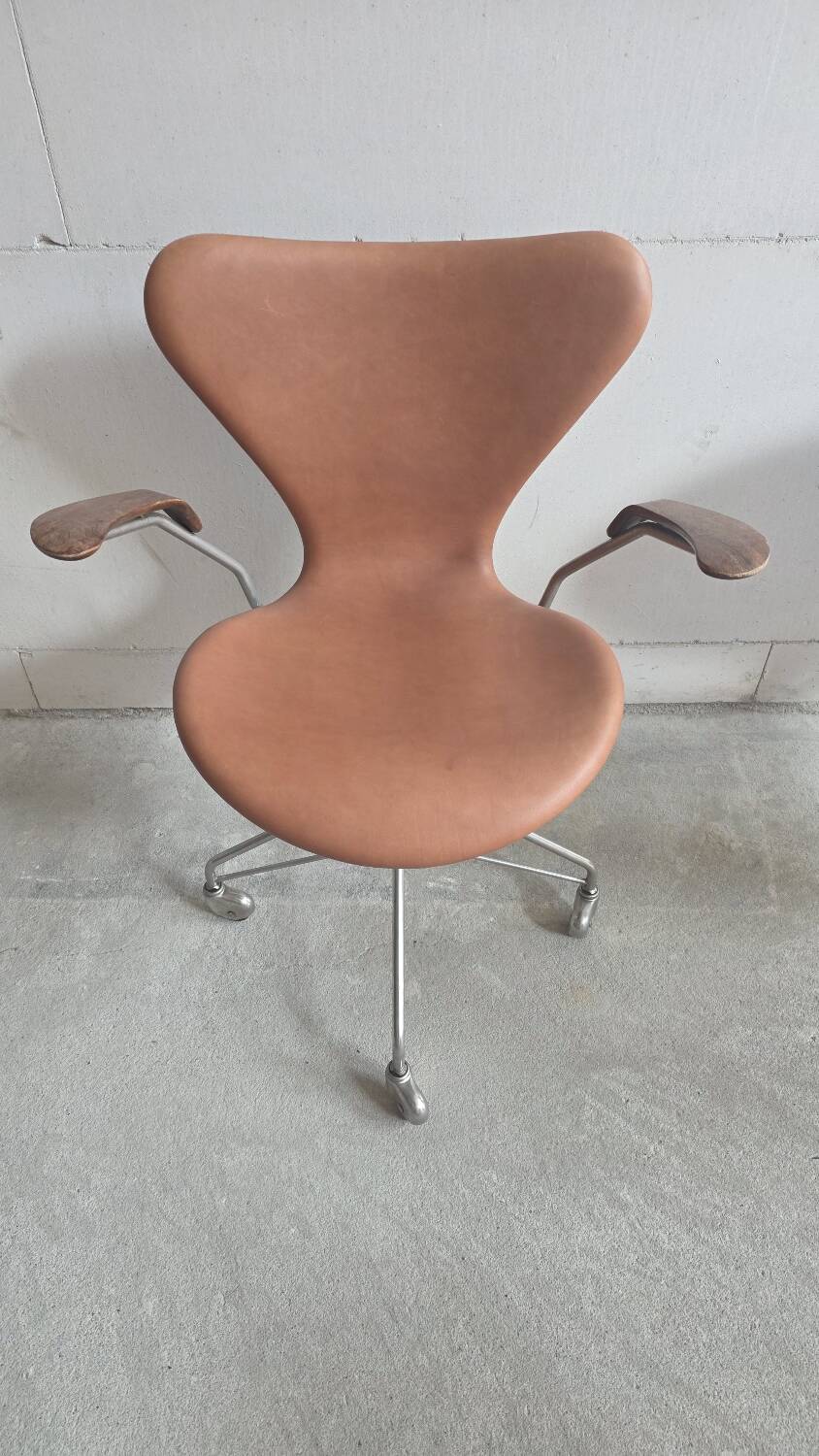 Chaise de bureau Arne Jacobsen 3217 Fritz Hansen