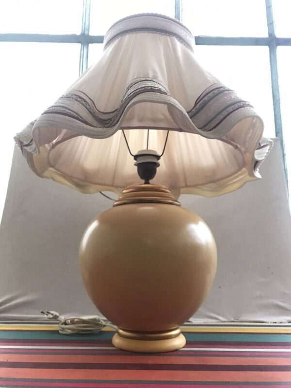 Lampe ancienne kostka céramique miel & or + abat-jour tissu drappé vin