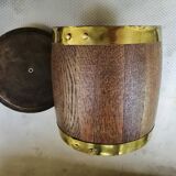 Ice bucket in late 19th Country