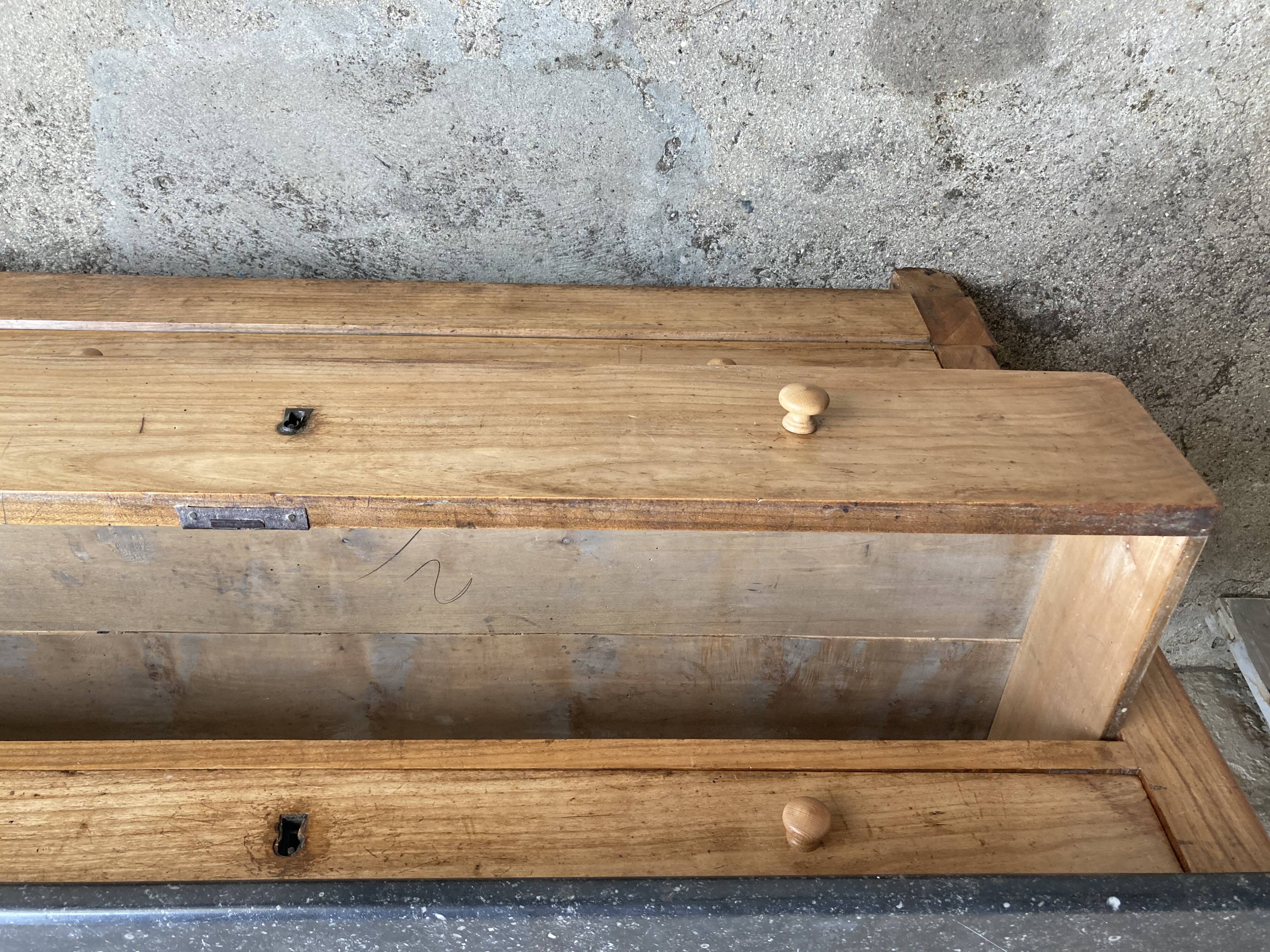 Louis Philippe dresser