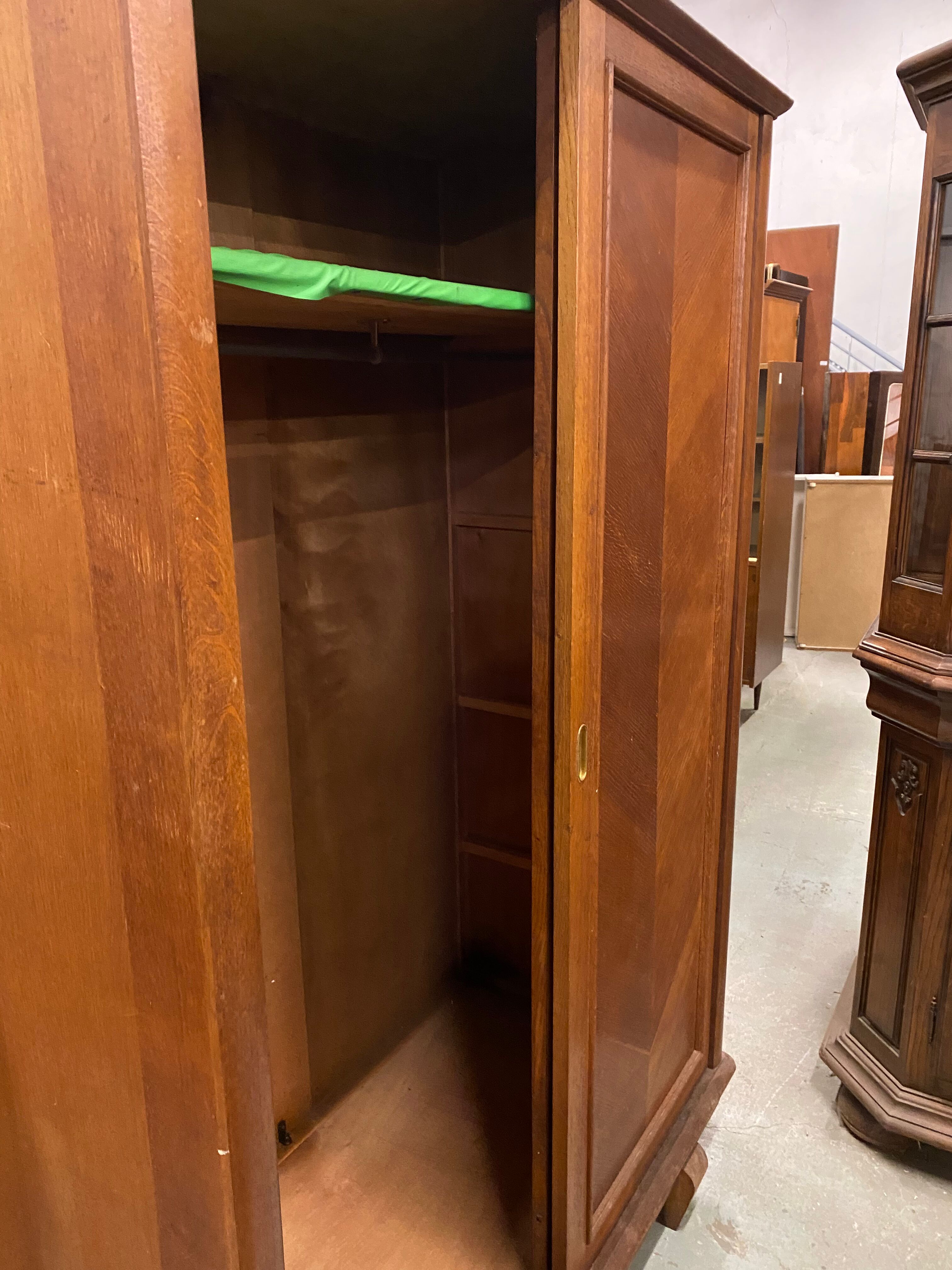 School cabinet sliding door