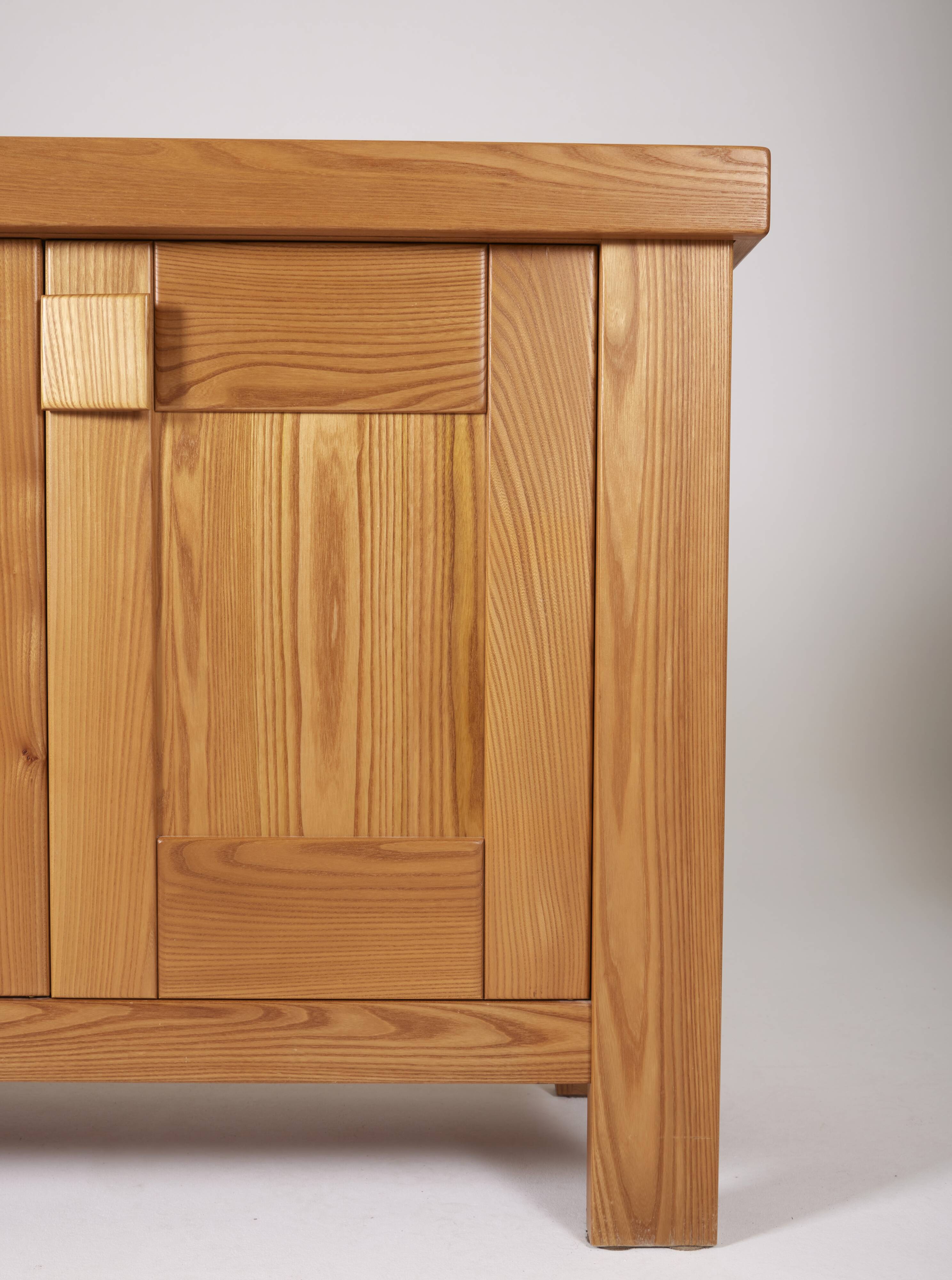 Solid elm sideboard House Regain 1970s