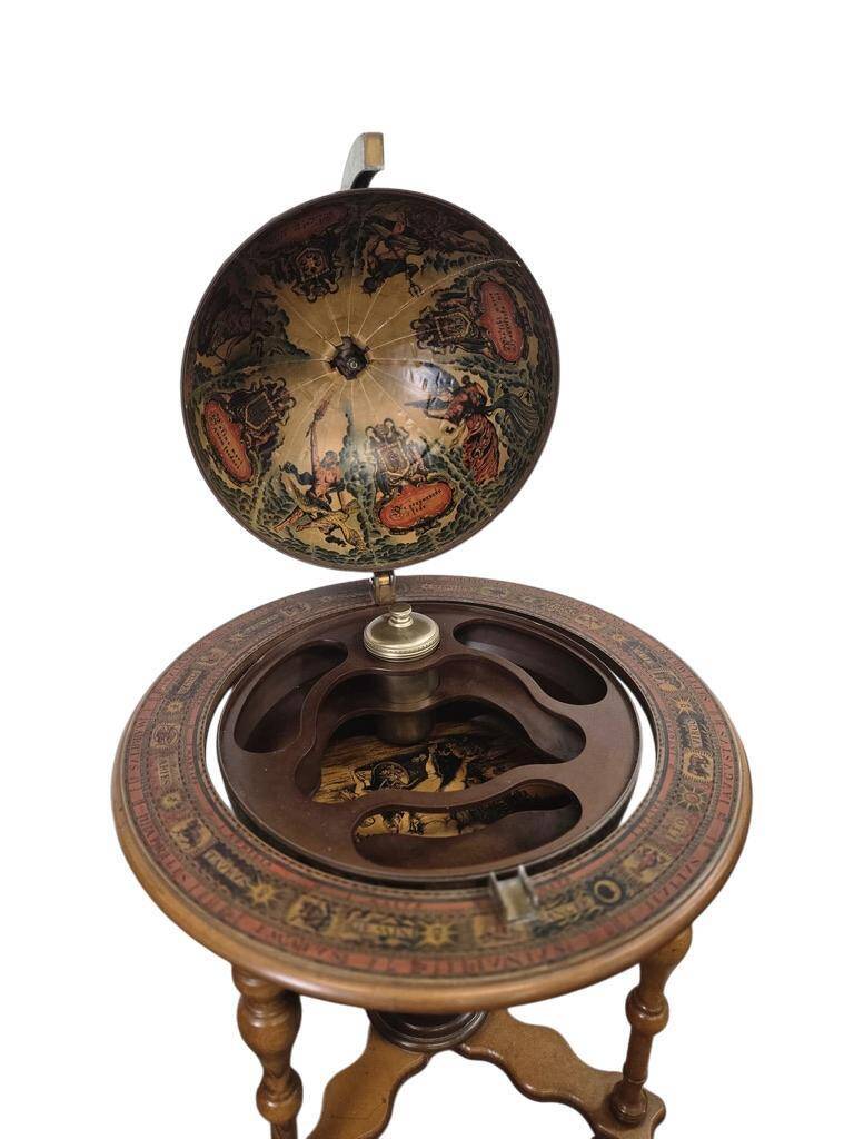 Vintage bar globe / bar furniture with decorative globe