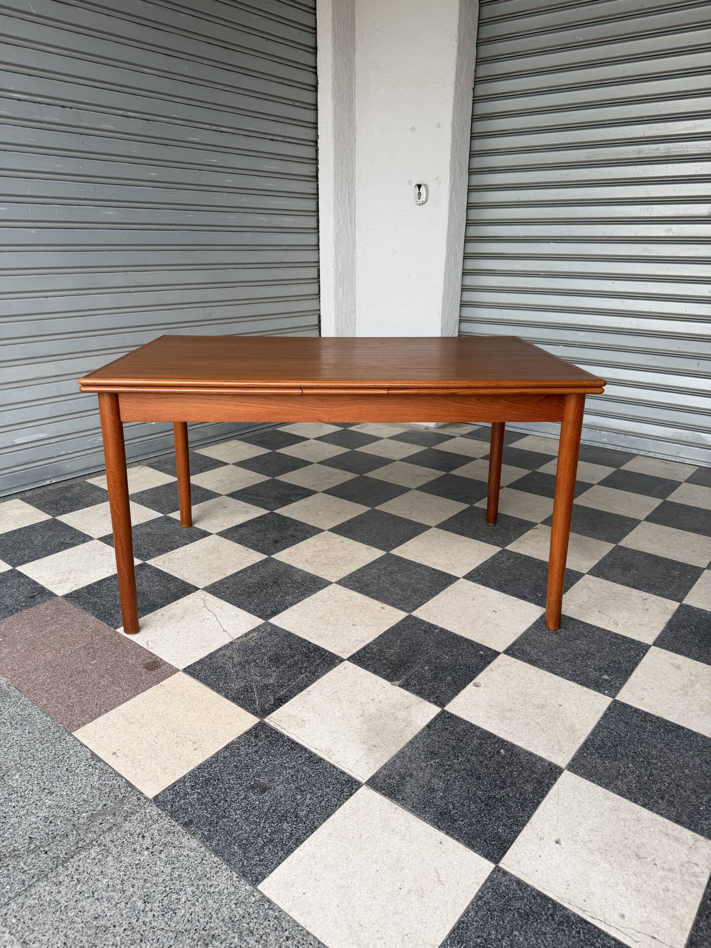 Table danoise en teck