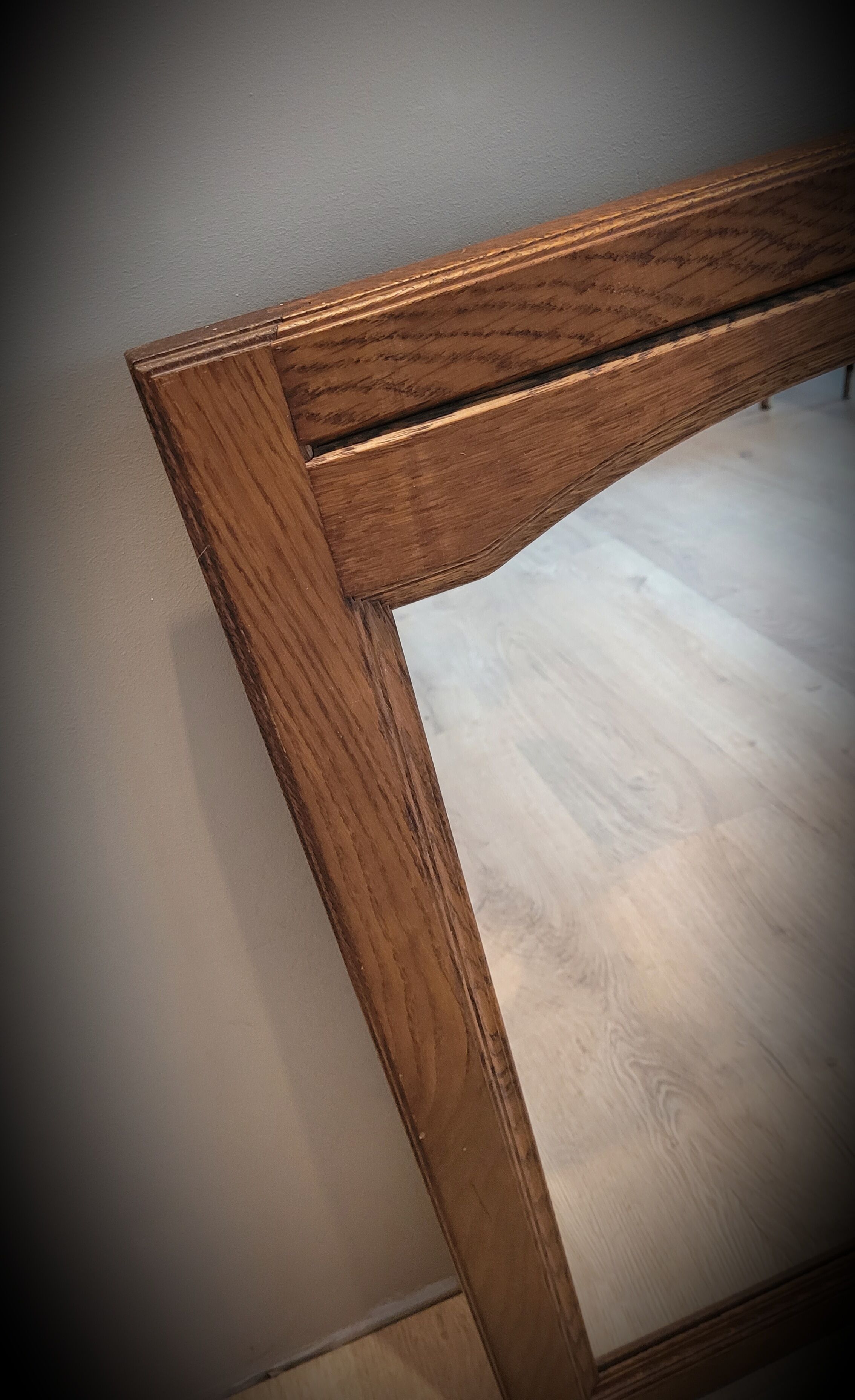 Miroir bois moustache