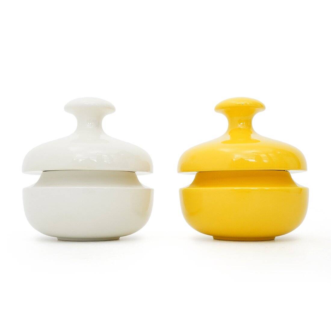 Yellow ceramic vase with lid by Enzo Bioli for Il Picchio, 1970s.